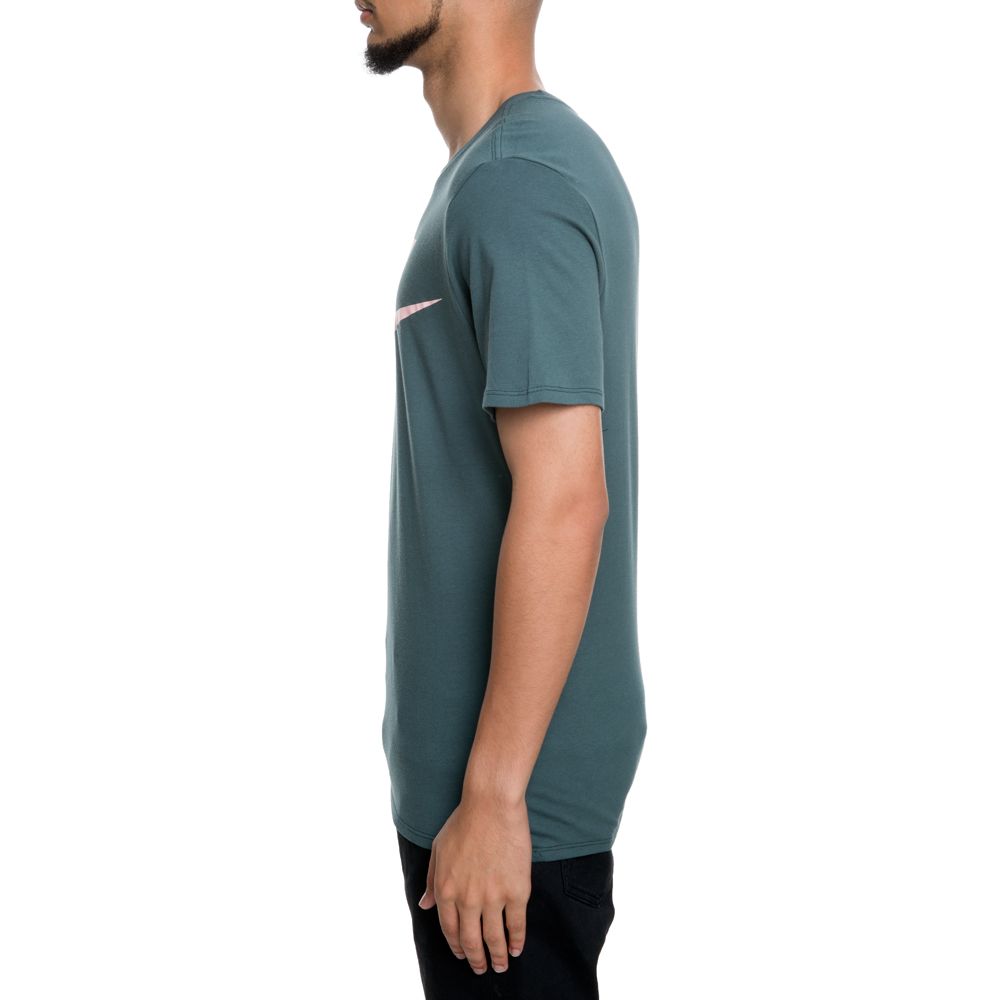 nike shirt sportswear