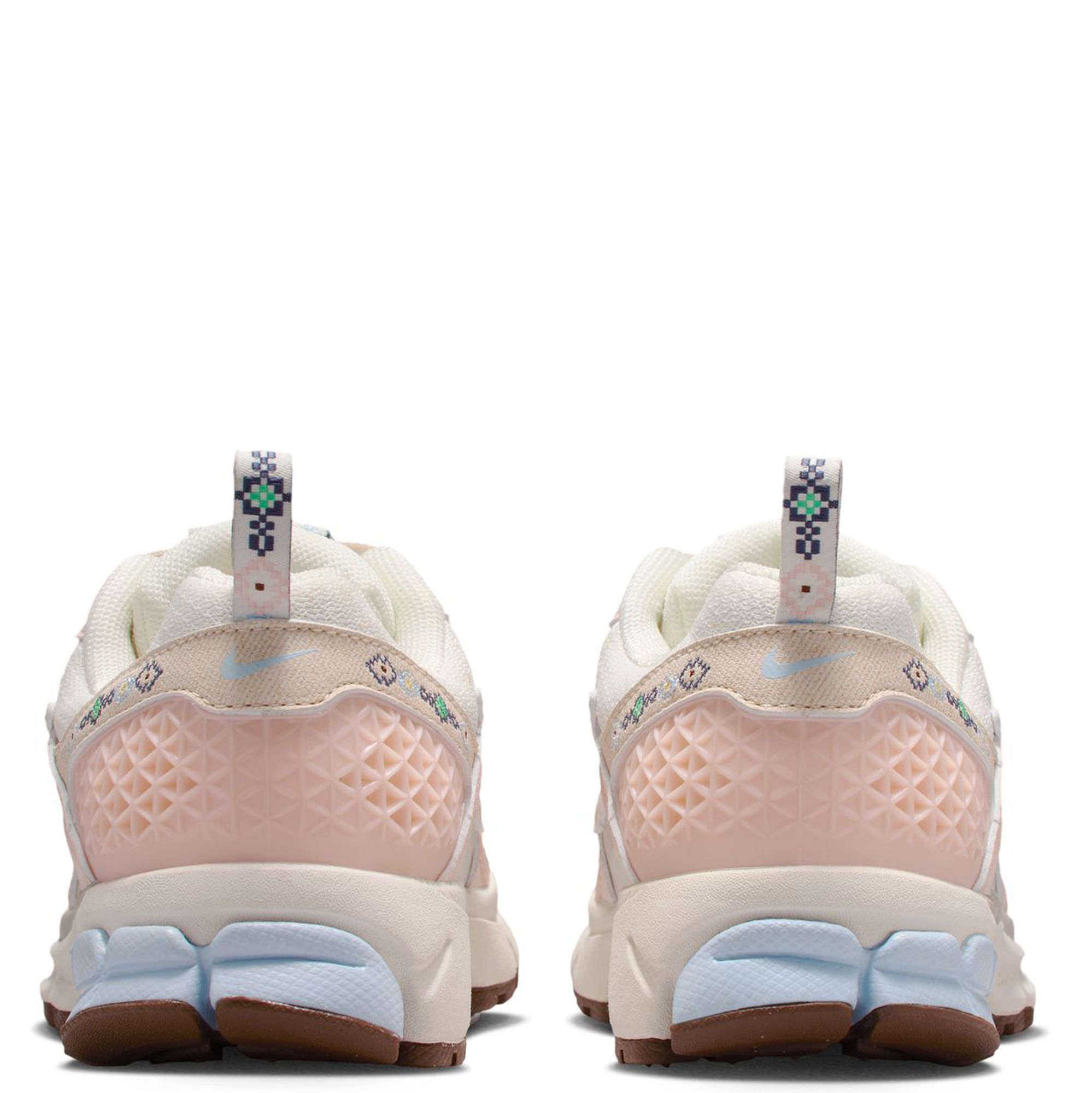 NIKE Grade-School Vomero 5 IH7339 001 - Shiekh