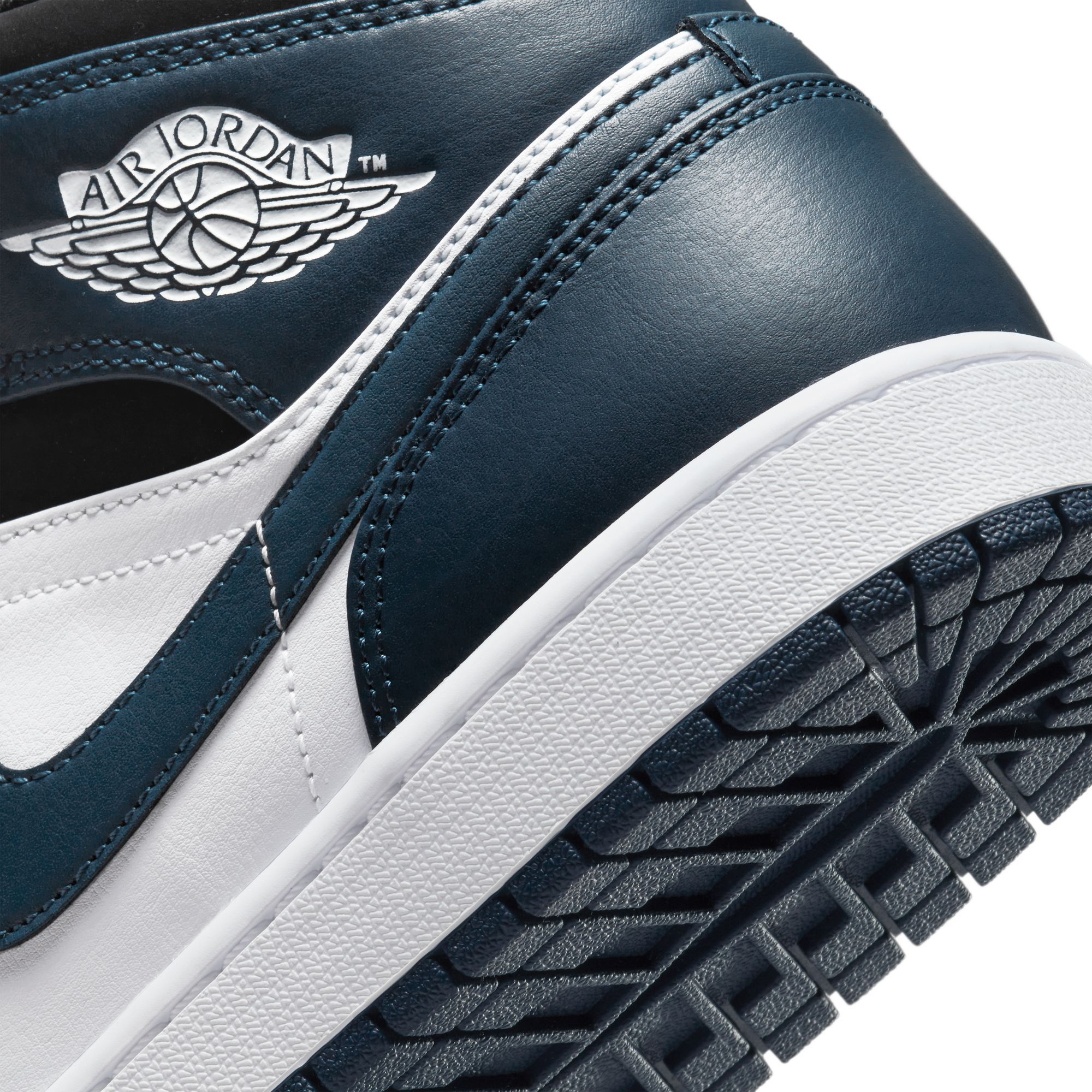 JORDAN 1 Mid 554724 411 - Shiekh display picture 1