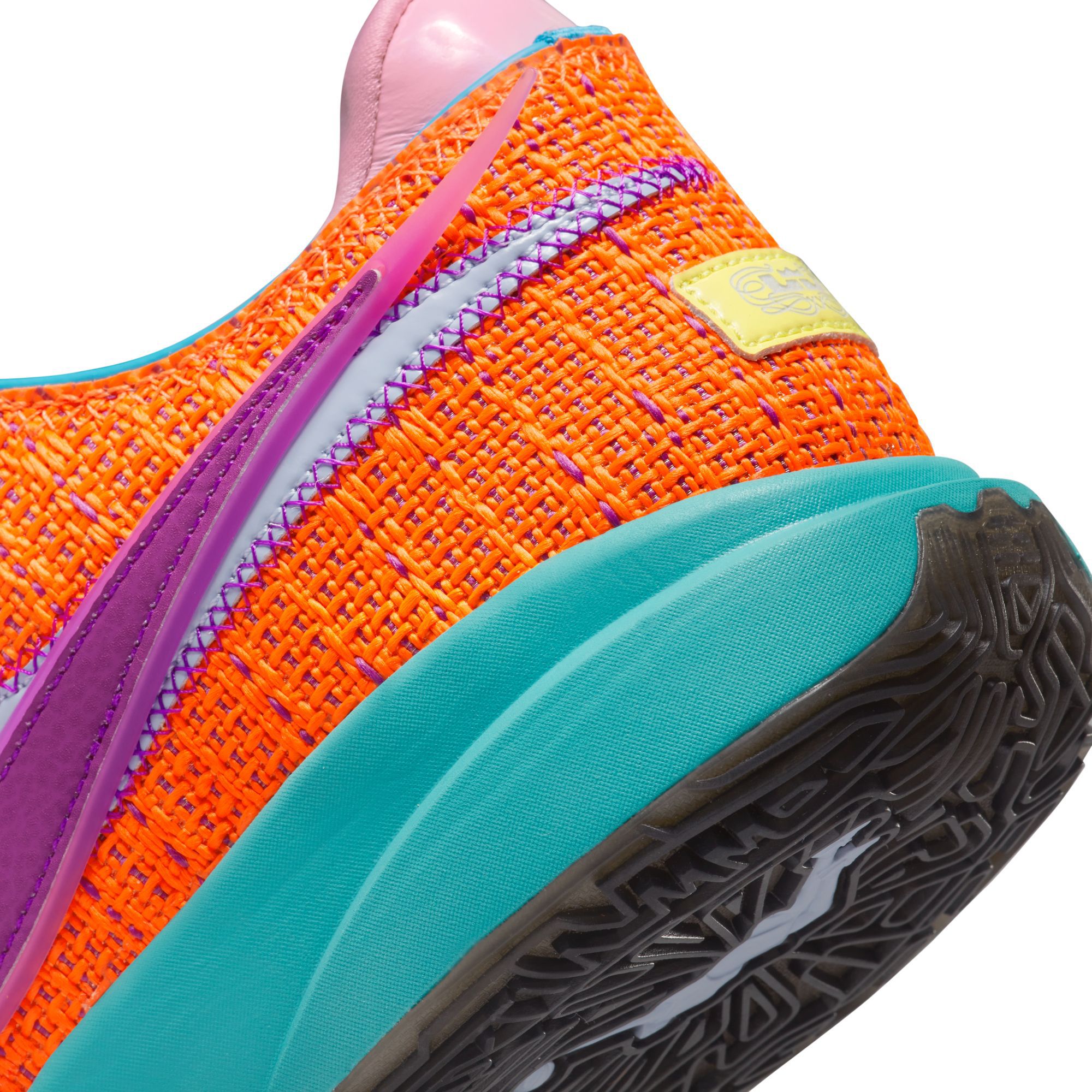 NIKE LeBron XX DJ5423 800 - Shiekh
