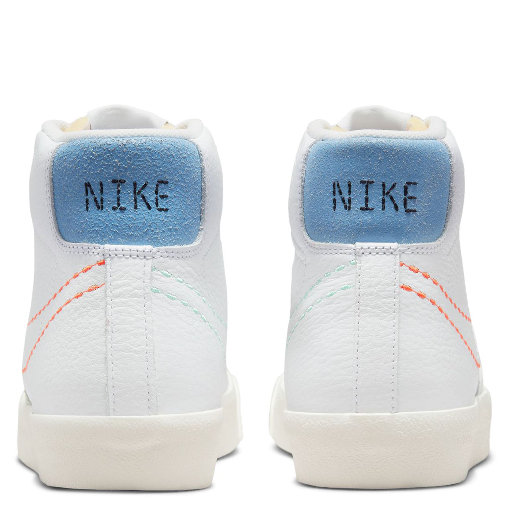 NIKE Blazer Mid  display picture 1