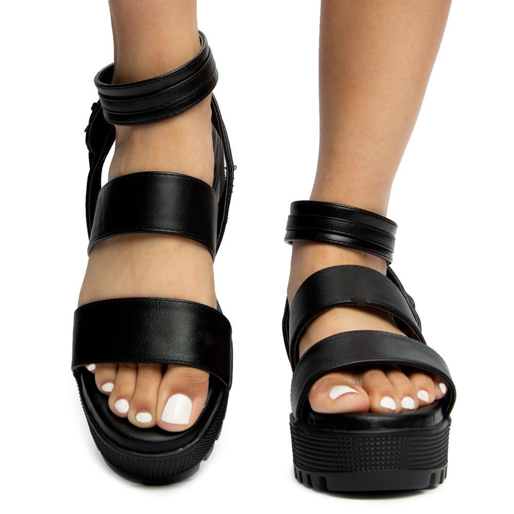 sandals with chunky soles