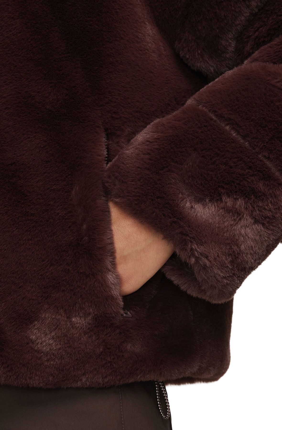 NIKE Sportswear Essential Oversized Faux Fur Puffer FN0368 227