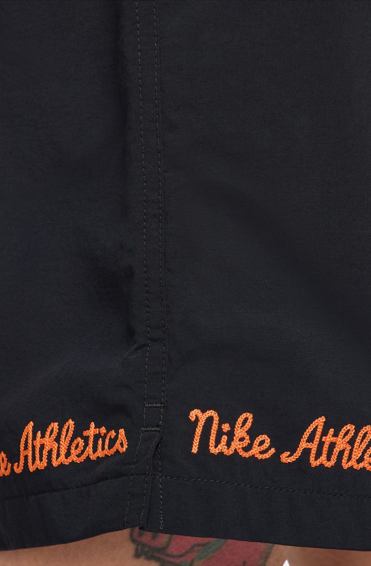 NIKE Club Flow Shorts FV5661 010 - Shiekh
