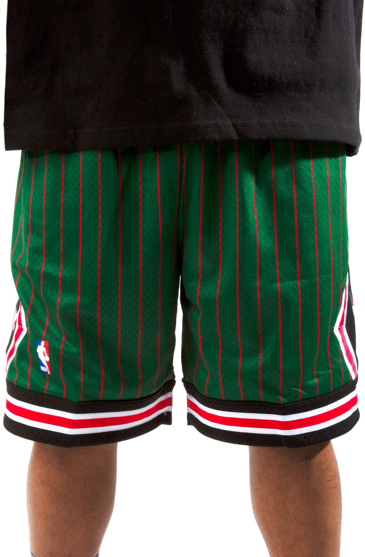 Mitchell & Ness NBA Re-Take Gradient Swingman Short Bulls 1995 Men Sport & Team Shorts Black|Red in size:XXL