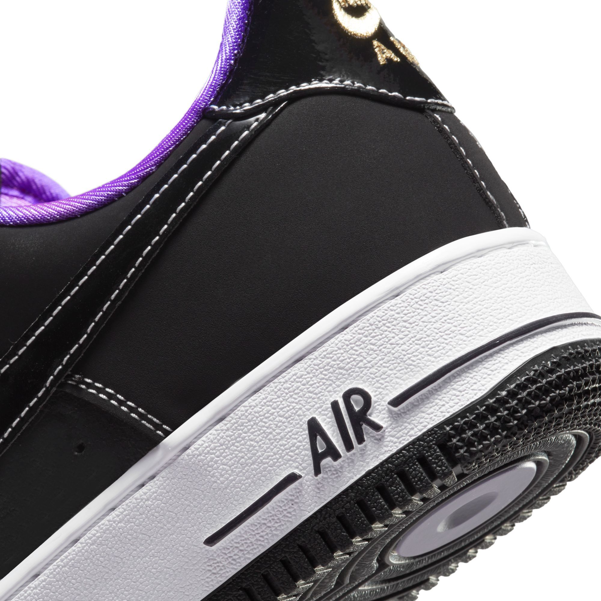 Nike Sportswear AIR FORCE 1 07 LV8 EMB - Trainers - black/iron grey/white/metallic  gold/black 