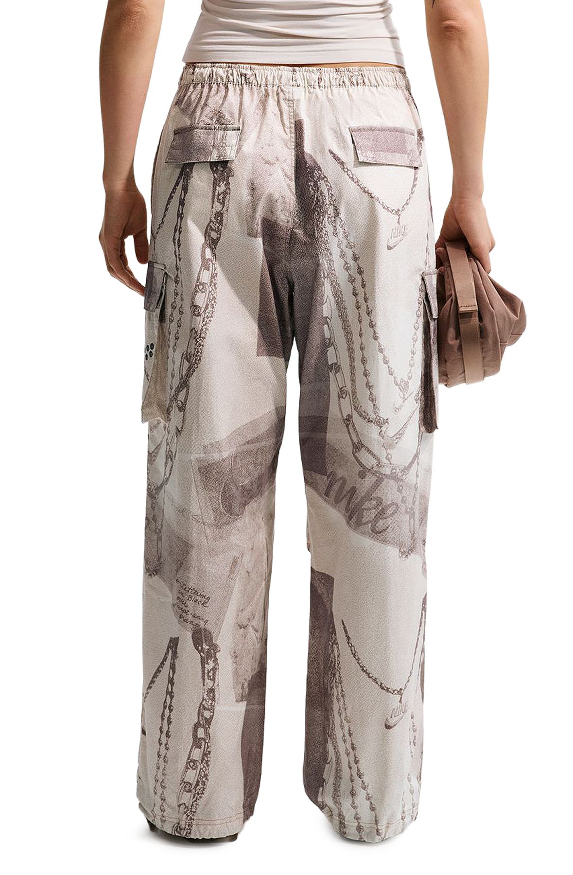 NIKE Sportswear Mid-Rise Oversized Cargo Pants IR4655 214 - Shiekh