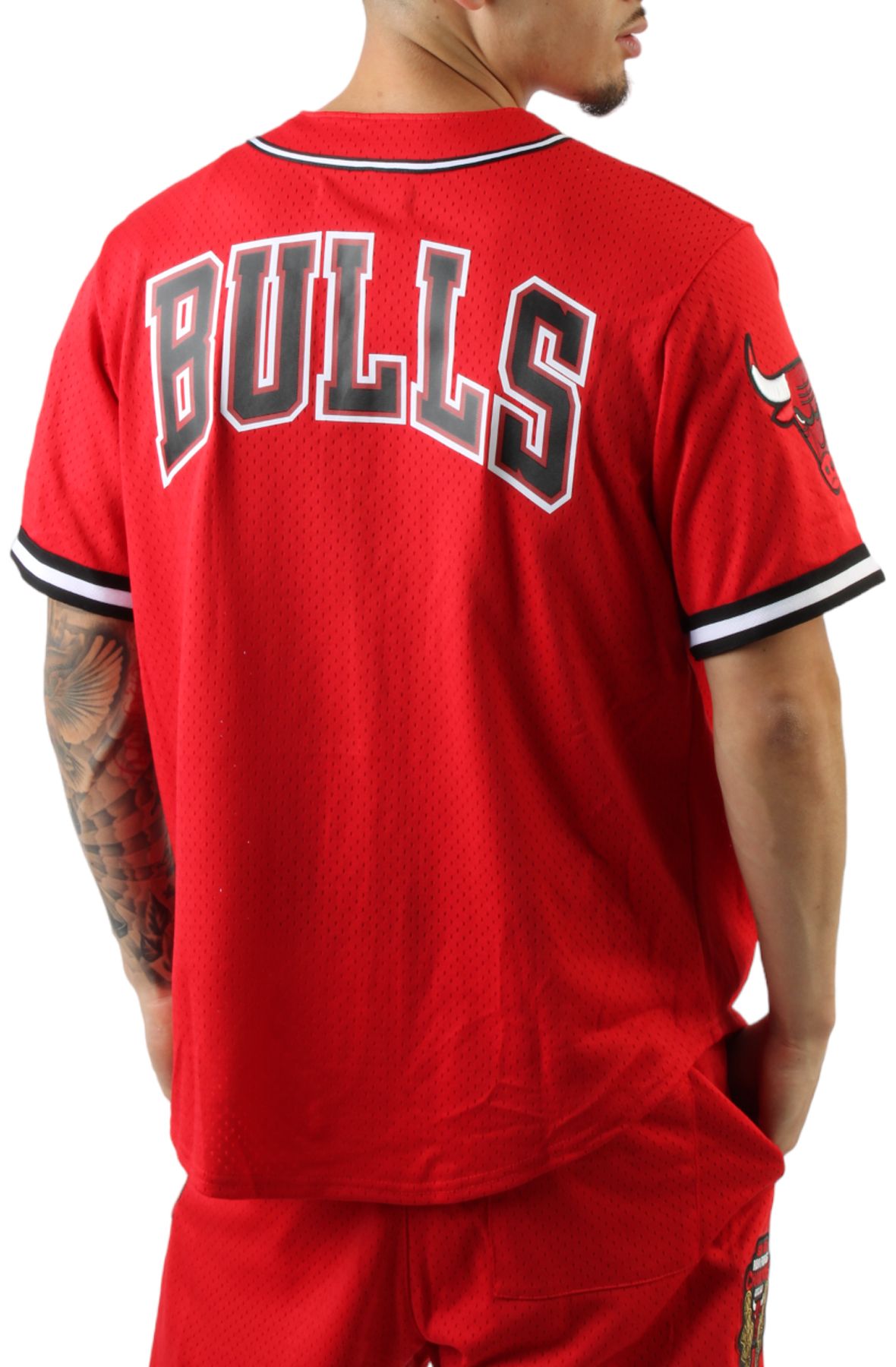 Chicago Bulls Pro Standard Ombre Mesh Button-Up Shirt - Black/Red