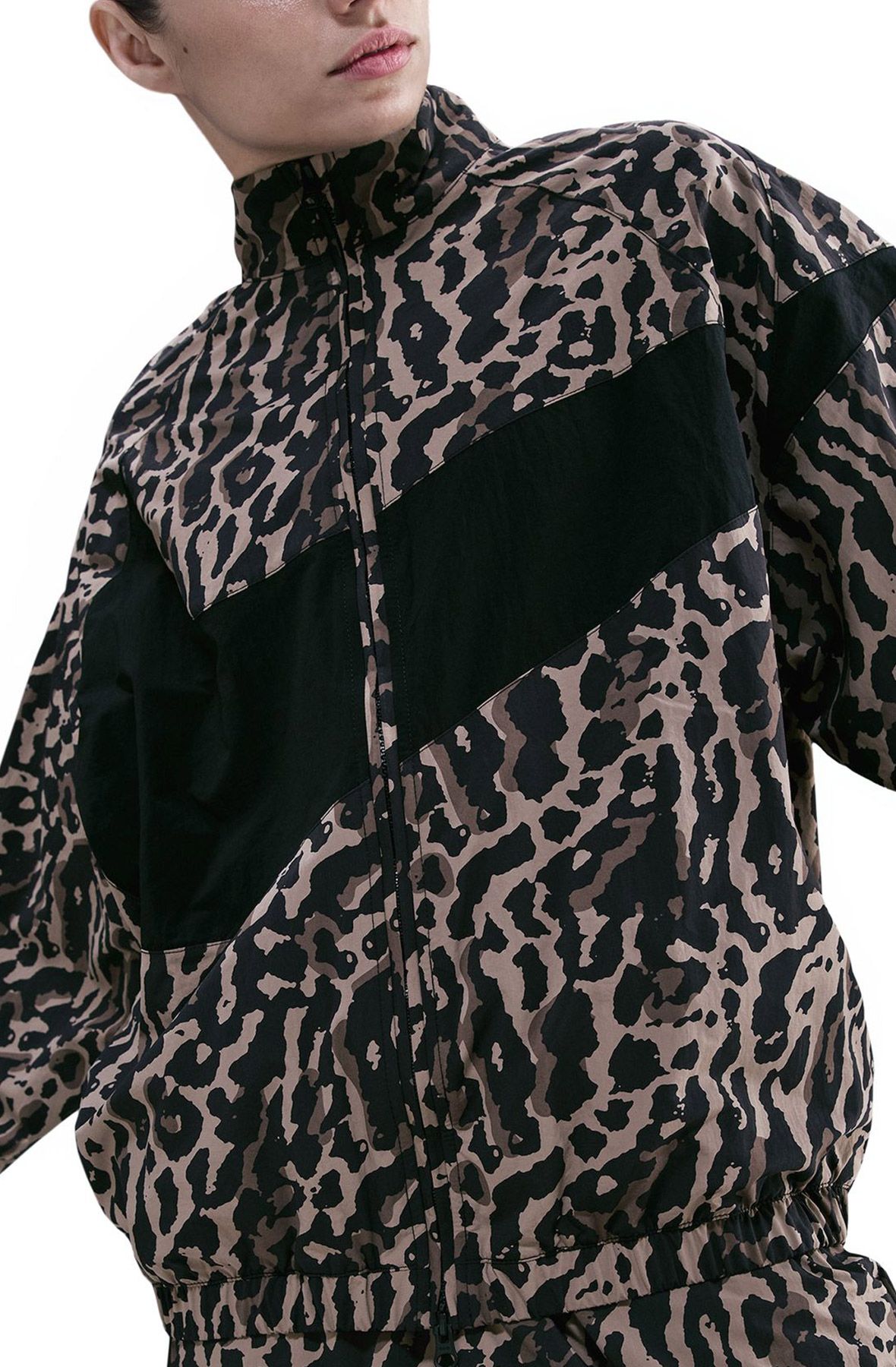 NIKE Sportswear Woven Printed Jacket IB7263 010 - Shiekh