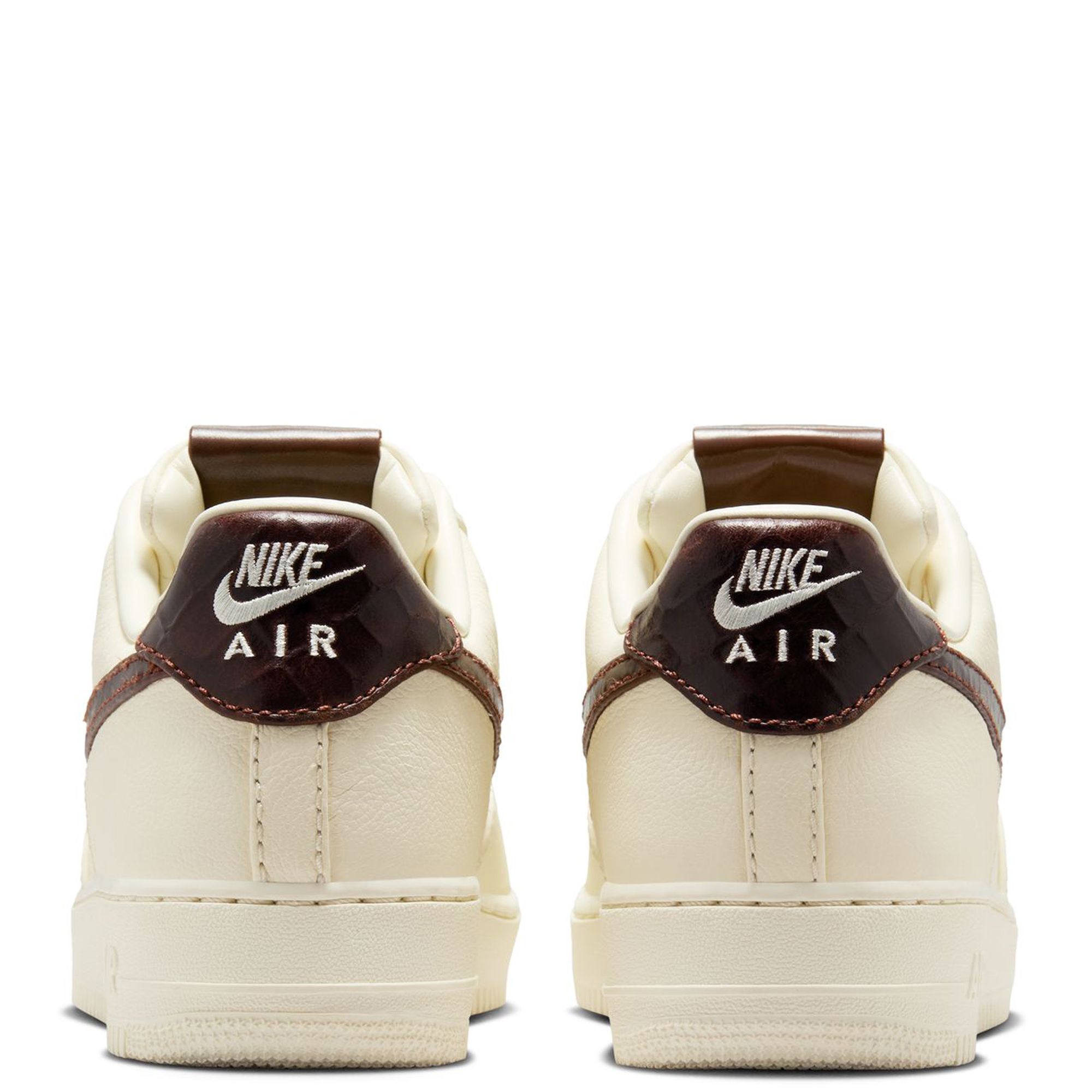 国内配送 NIKE AIR FORCE 1 '07 SOFT PEARL/GHOST Nike Air Force 1 07 LX WMNS Soft Pearl / Ghost - Jul 2025