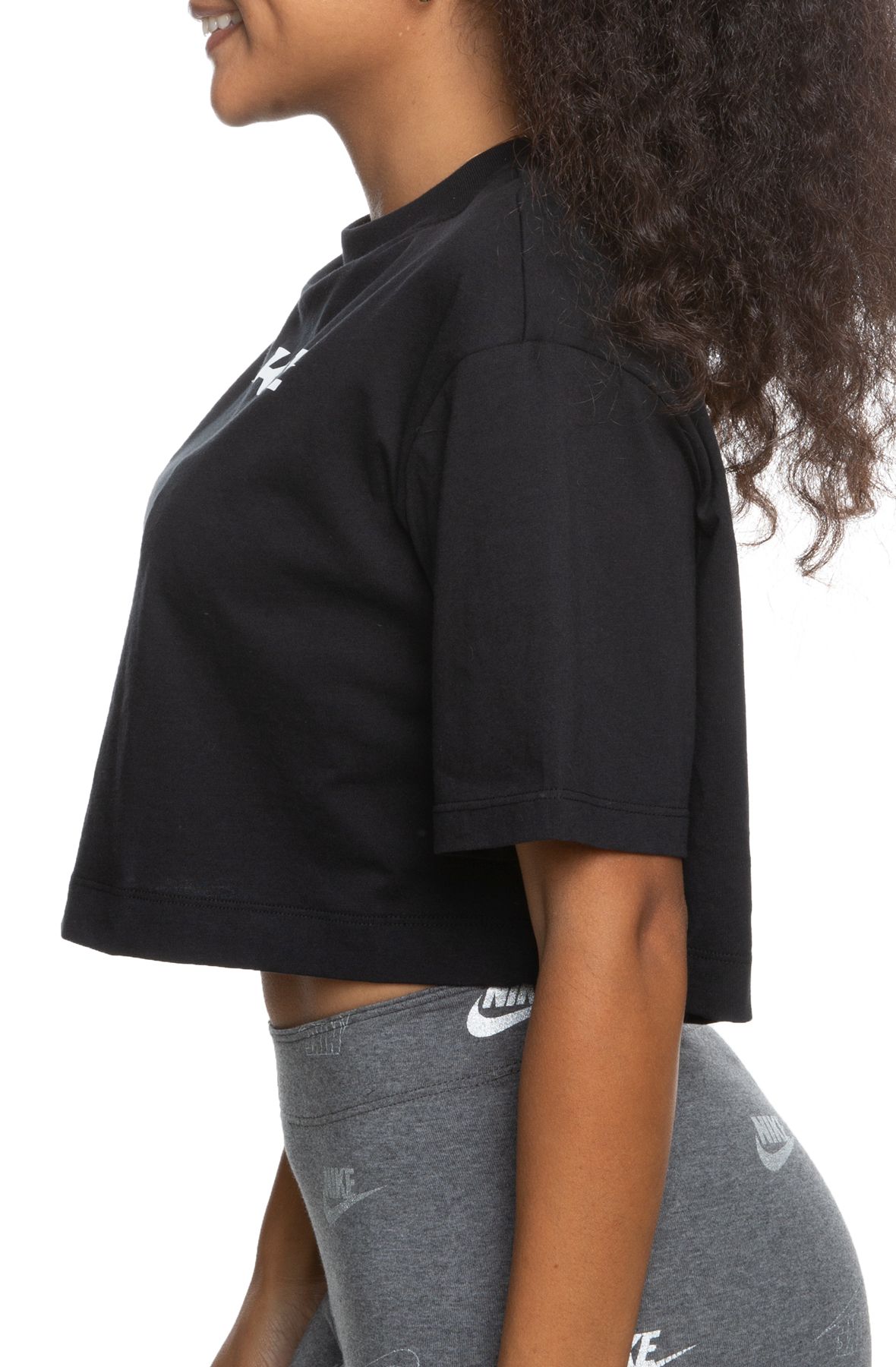 shorts and crop top set nike
