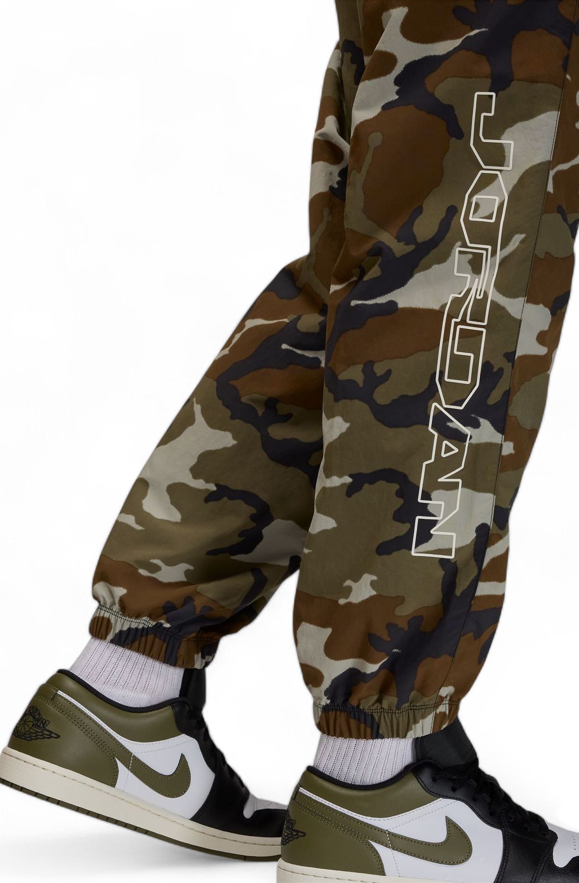 ジョーダン MVP カモパンツ Air Jordan MVP Camo Mens Woven Jogger Pants FZ3529 010 Large
