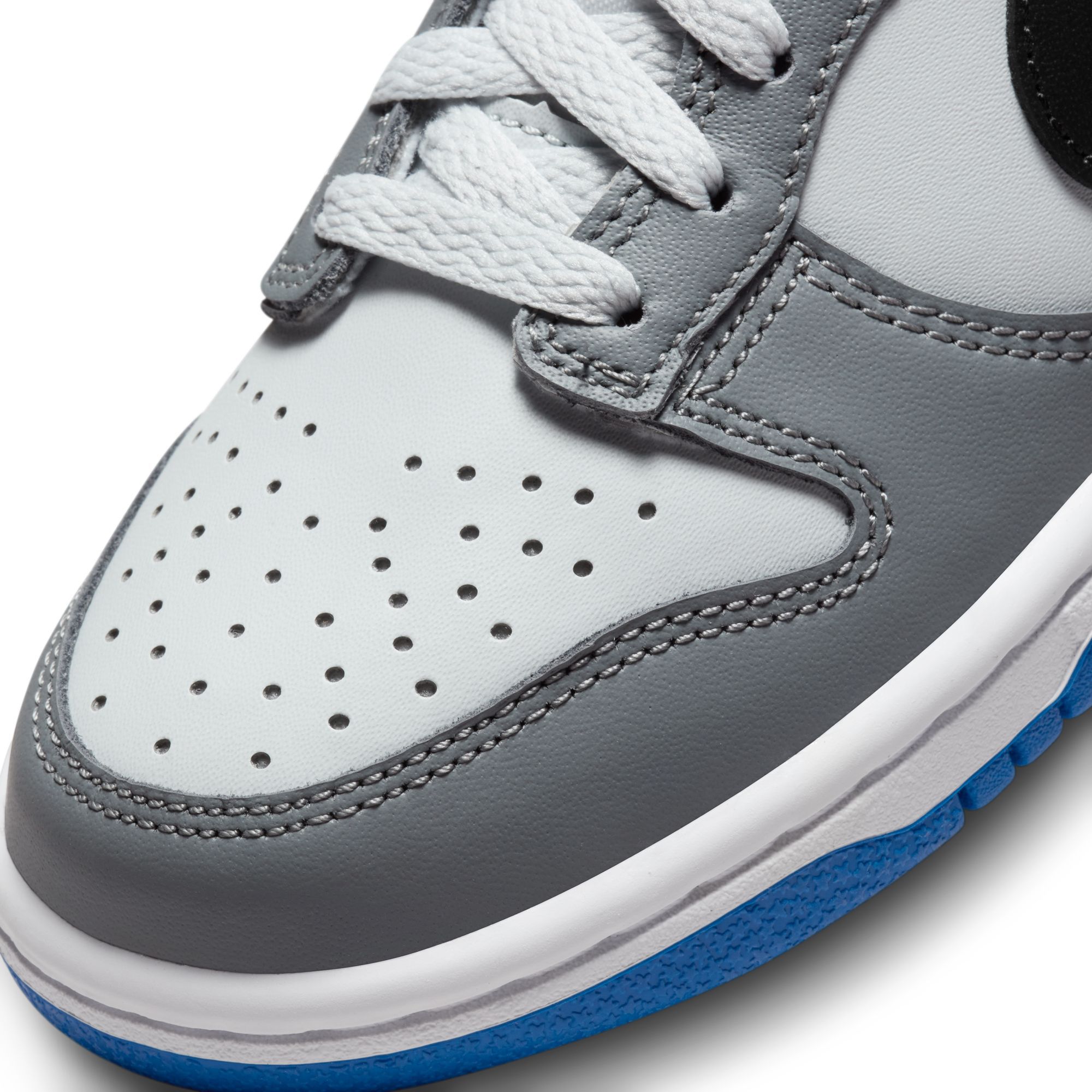 grade school nike dunk low