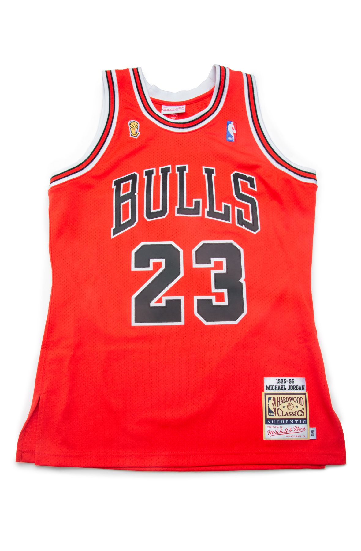 MITCHELL AND NESS Chicago Bulls Michael Jordan 1995-96 Road Finals ...