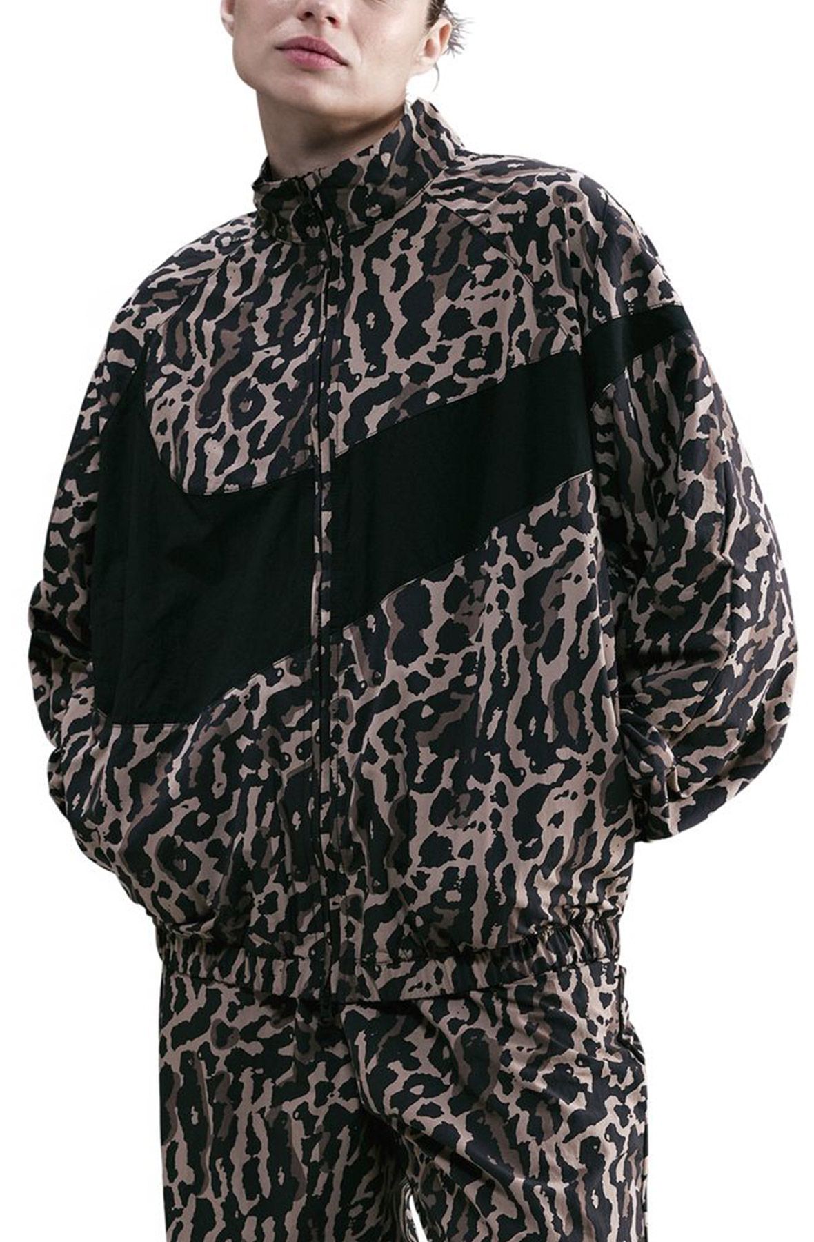 NIKE Sportswear Woven Printed Jacket IB7263 010 - Shiekh