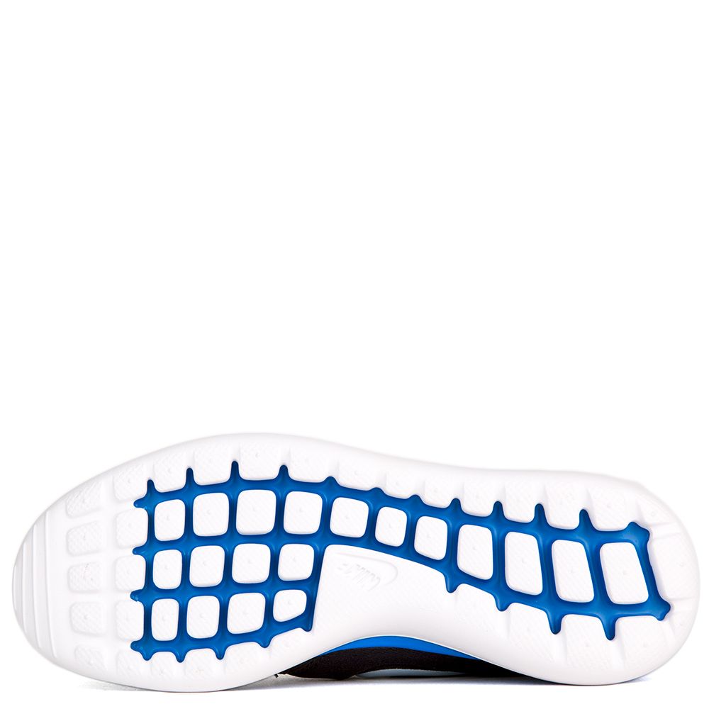 white roshes with black swoosh