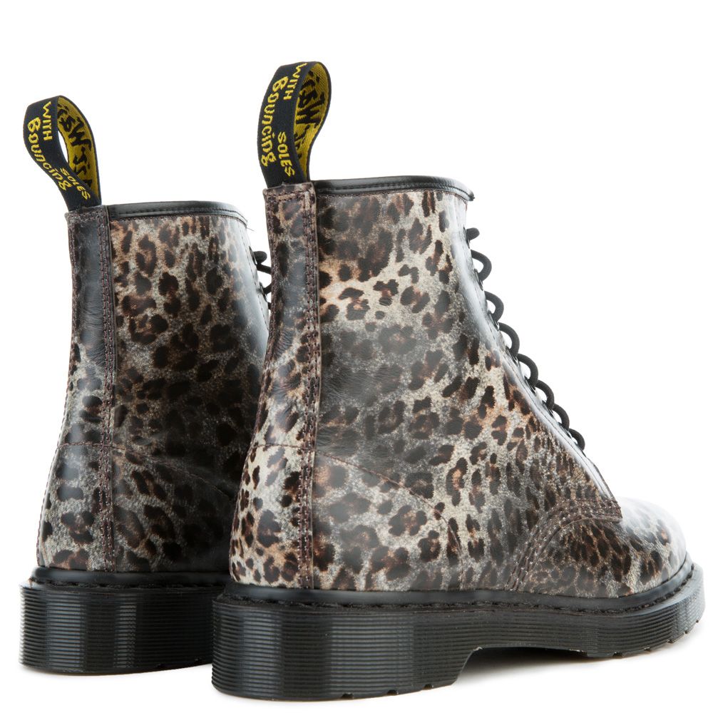 DR. MARTENS Women display picture 1