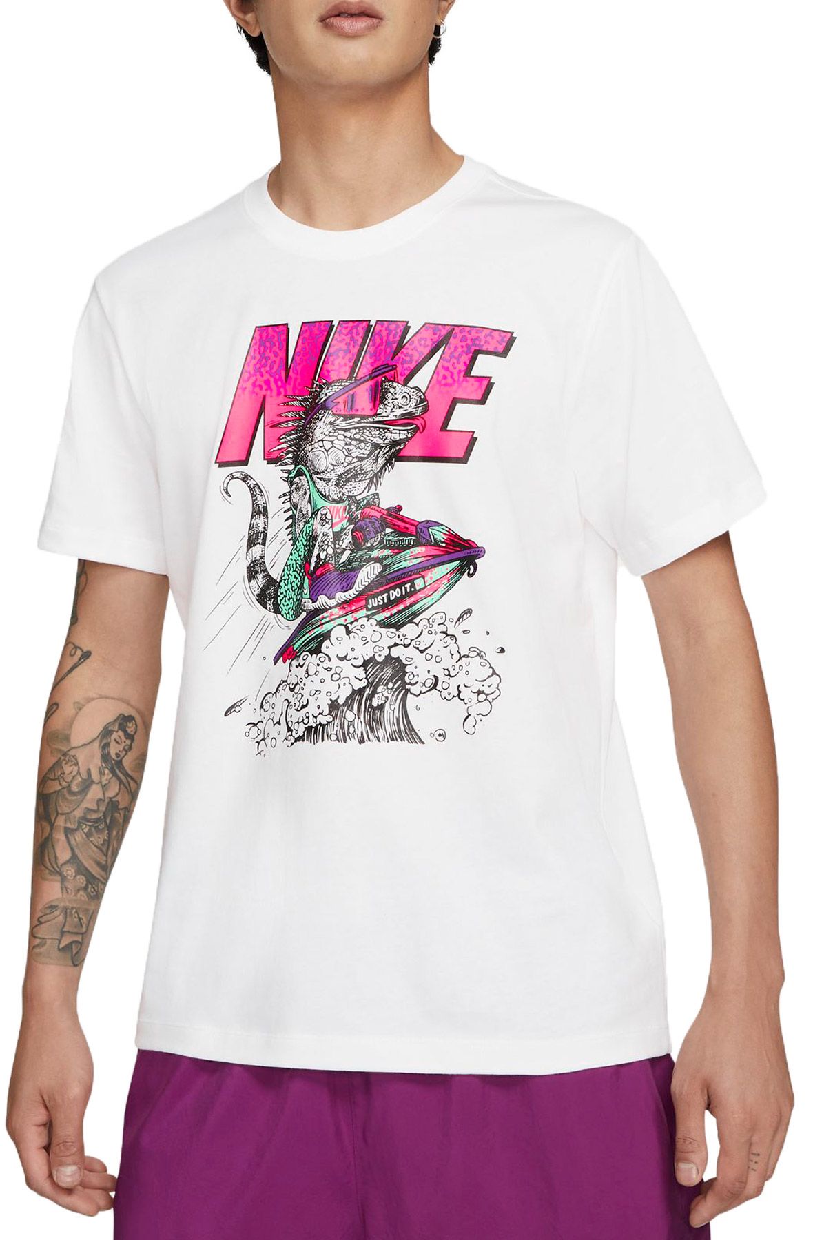  Nike Boy's Sportswear Just Do It. T-Shirt, Shirts for Boys with  Classic Fit, Black/Volt, S : Clothing, Shoes & Jewelry