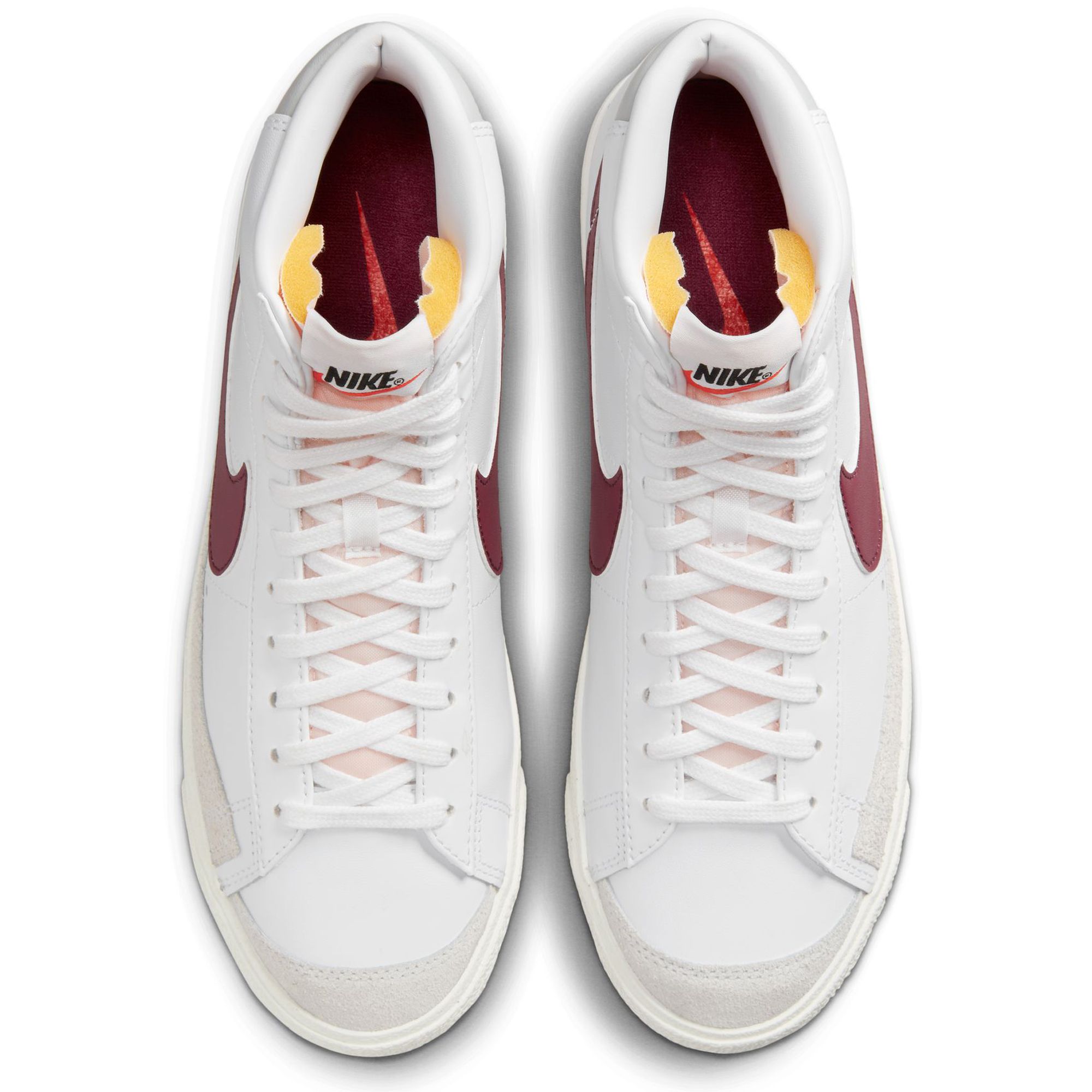 NIKE Blazer Mid  display picture 1