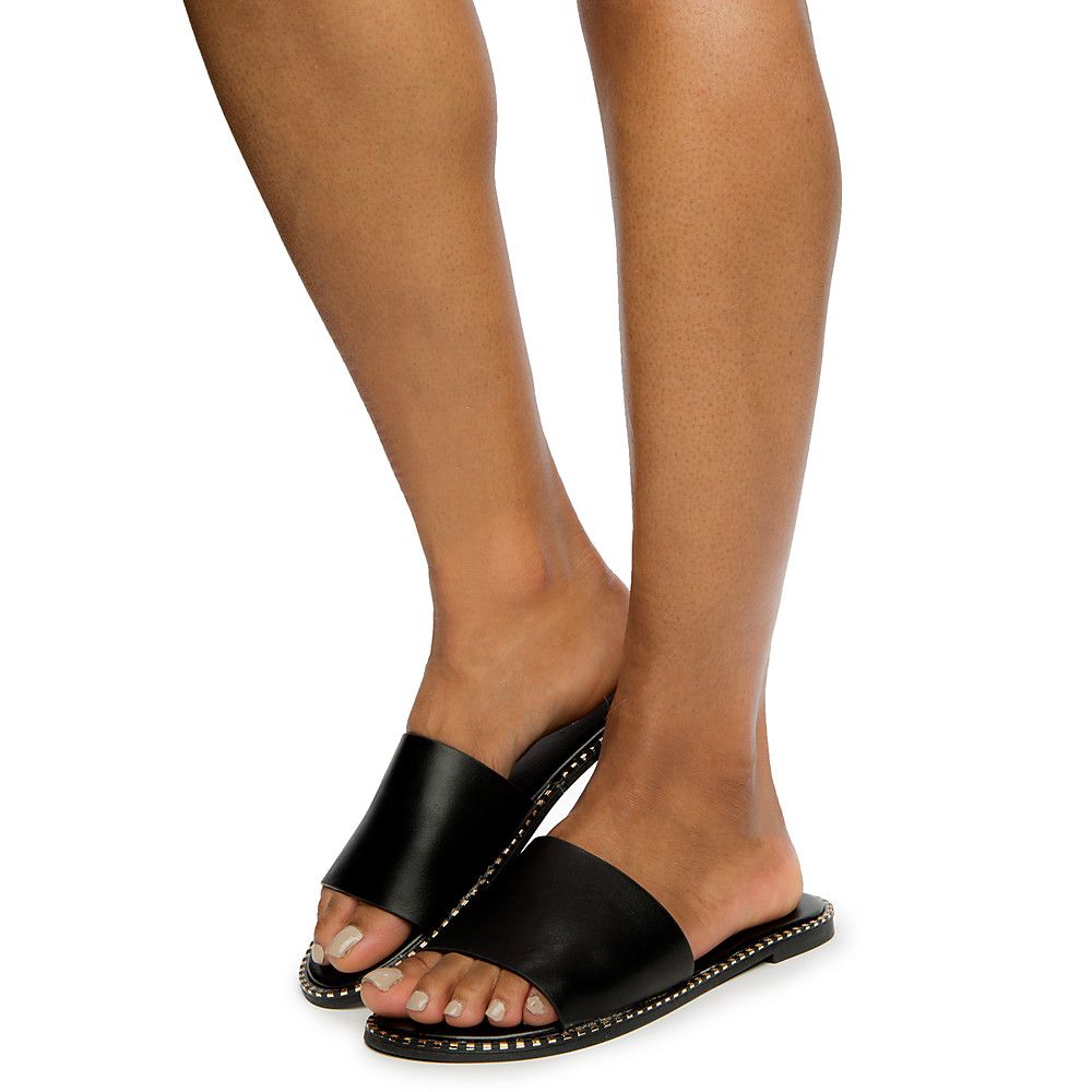 minimal sandals women