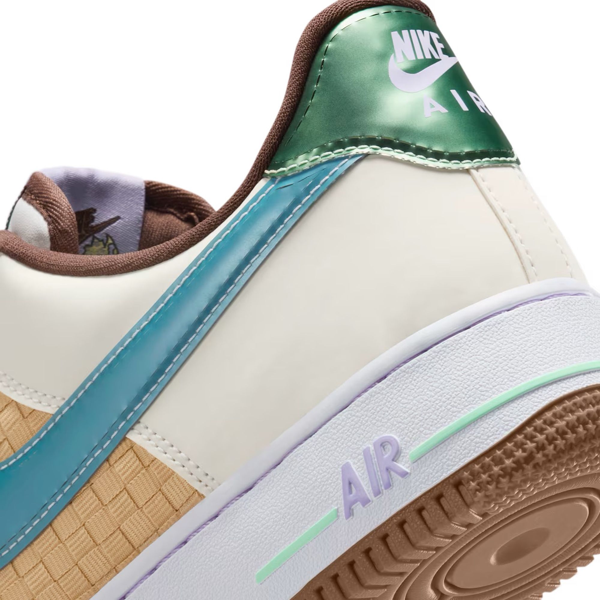★NIKE★ NIKE AIR FORCE 1 RETRO QS IB5722-100 NIKE Air Force 1 Retro IB5722 100 - Shiekh
