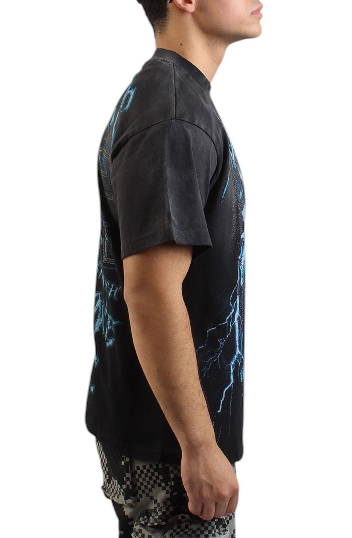 FIRST ROW WAKE UP AND BE FIERCE LIGHTNING SKULL WASHED T-SHIRT