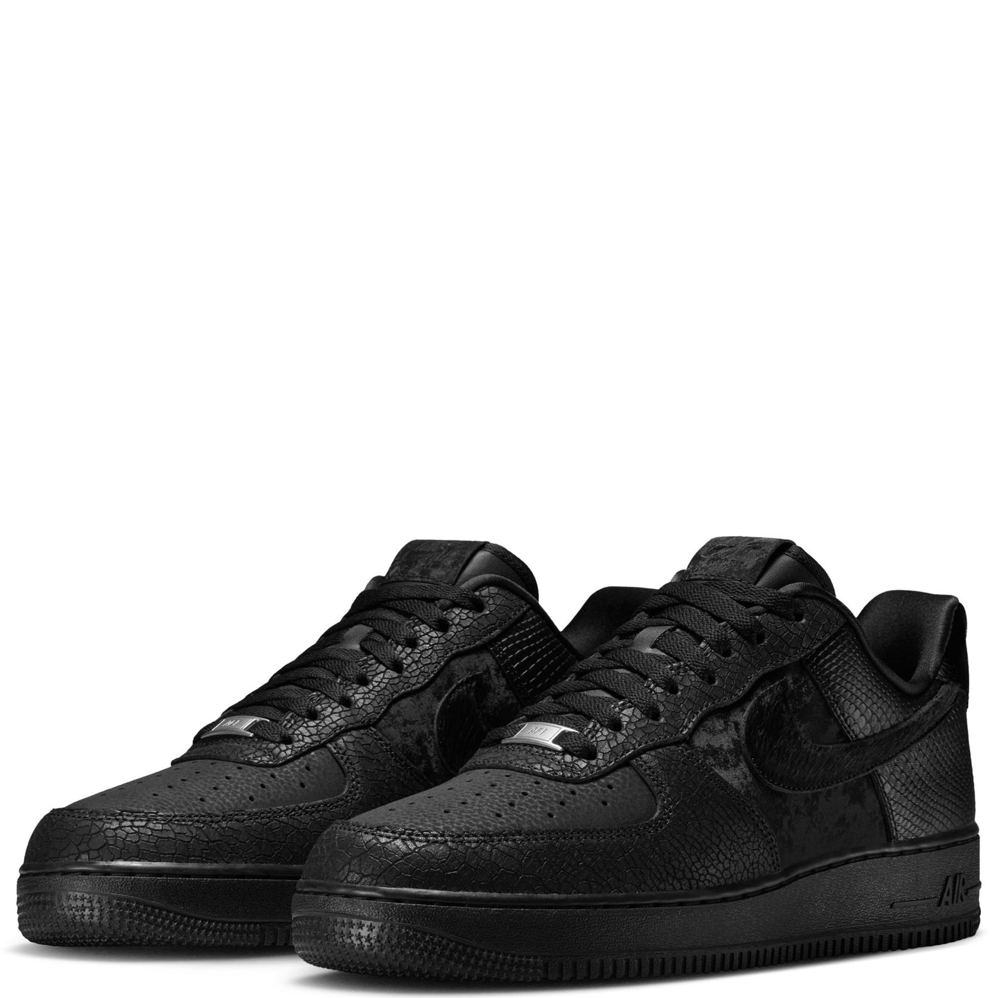 ブラウアー　force one  XL NIKE Air Force 1 '07 LX HQ1977 001 - Shiekh