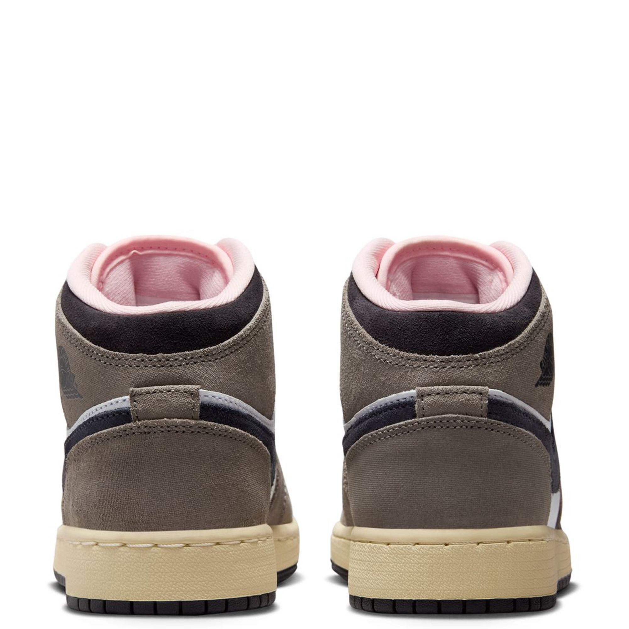 茶 ari*san JORDAN Grade-School Air 1 Mid SE HQ2014 100 - Shiekh