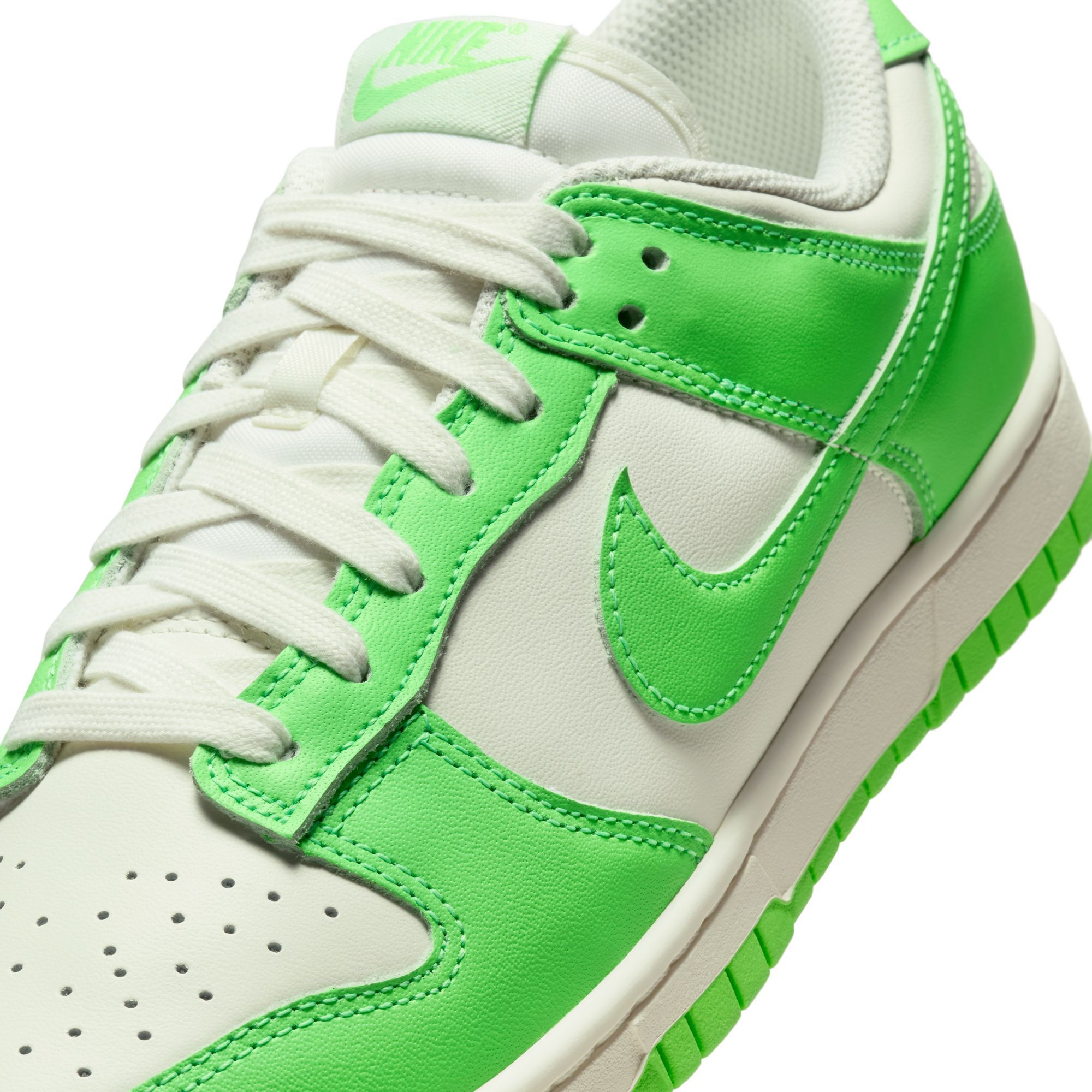 国内発送 関税込 NIKE WMNS DUNK LOW GREEN GLOW 23-30cm NIKE公式】レディース ダンク LOW 'Green Glow' (DD1503-105 / W