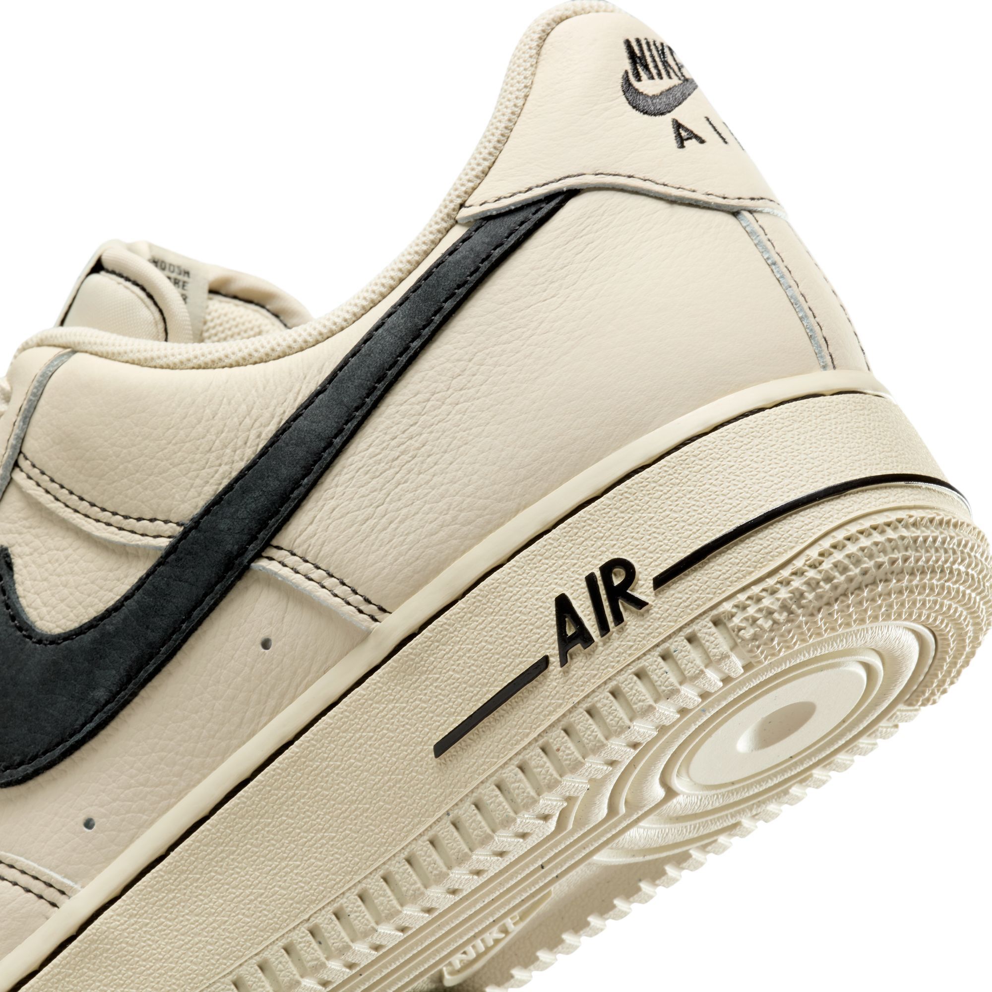 ナイキ エアフォース 1 '07 LV8 HQ2037-200 AF1 NIKE Air Force 1 '07 LV8 HQ2037 200 - Shiekh