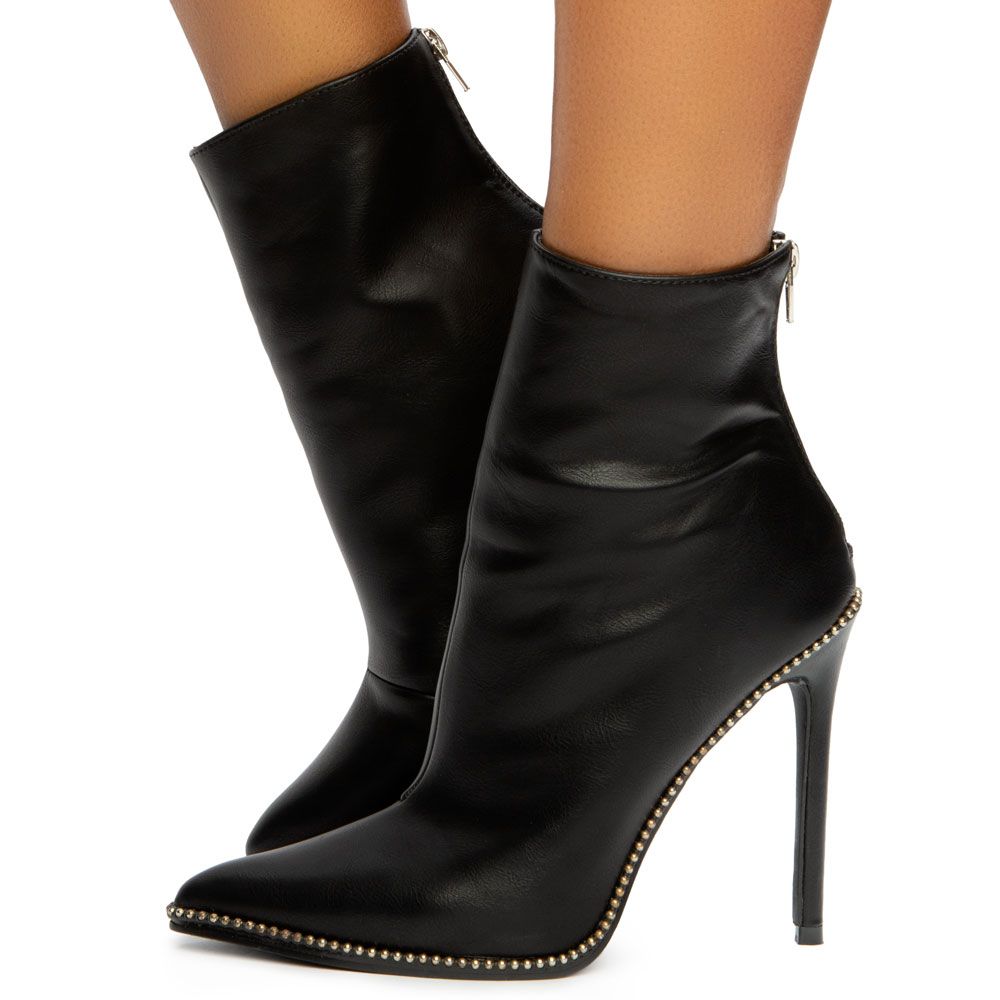 LILIANA Gisele-147 Pointy Toe with Studs Boots GISELE-147-BLK - Shiekh