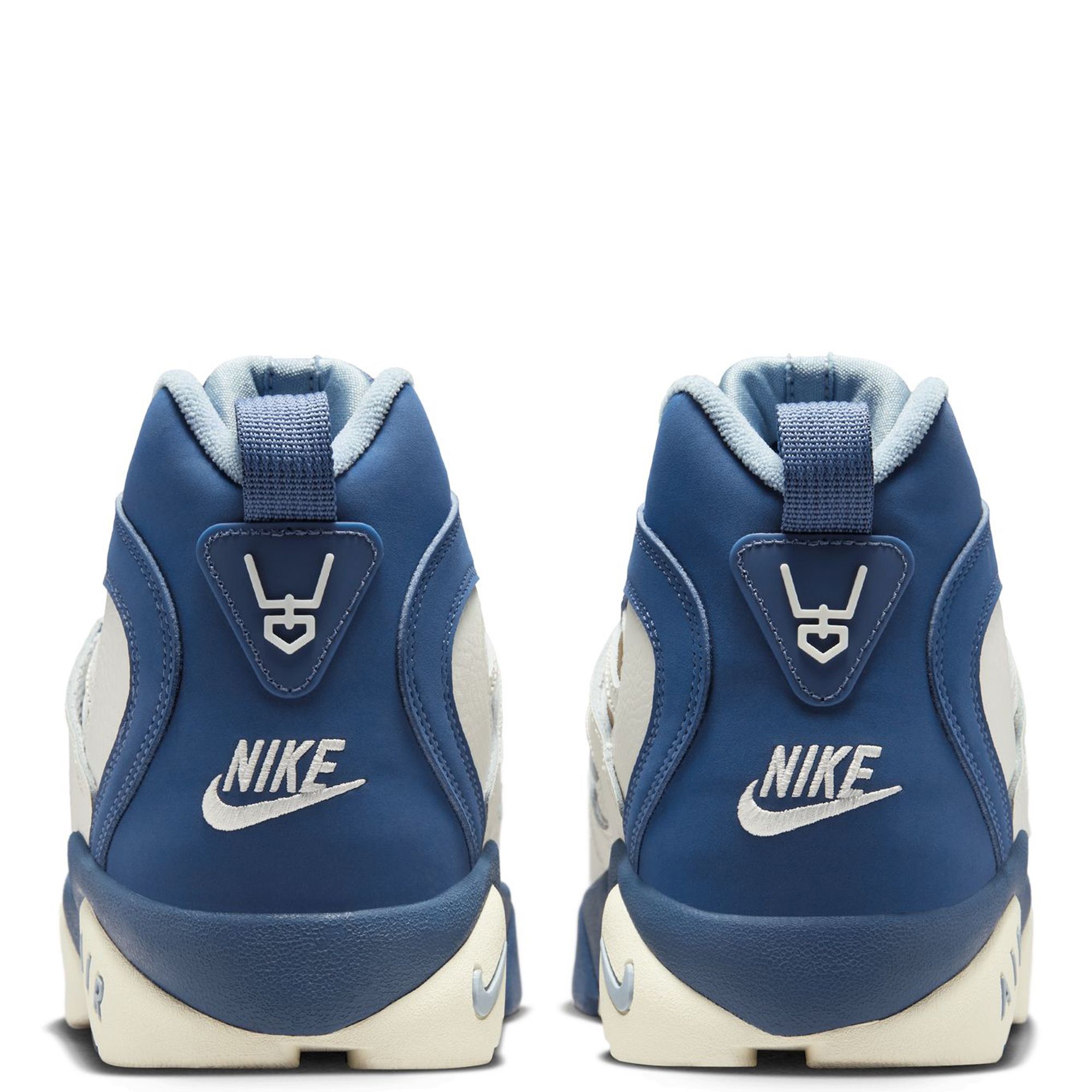 NIKE Air Diamond Turf II 