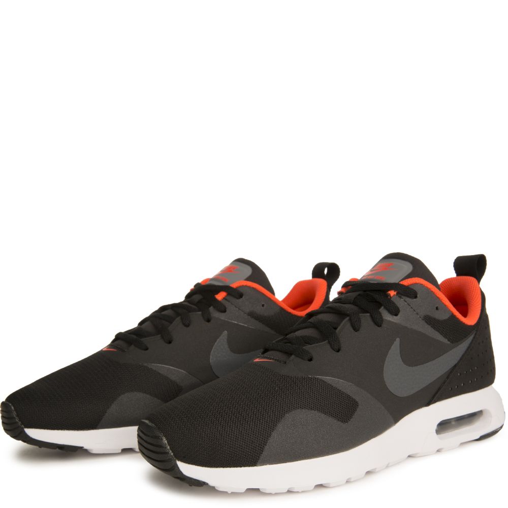 nike air tavas black and white