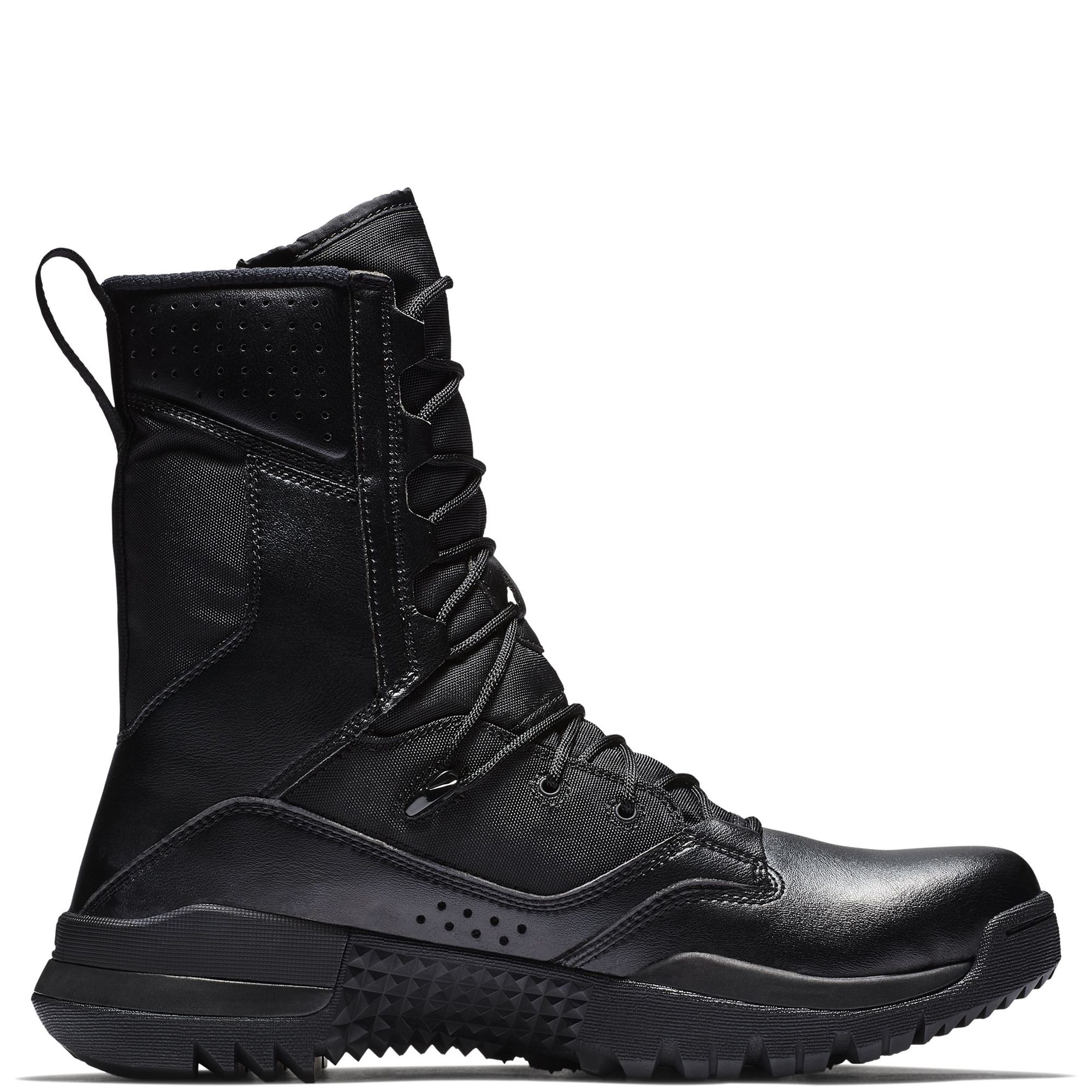 Amazon.com: Nike SFB field 2 - 8 Coyote Military Boots Mens