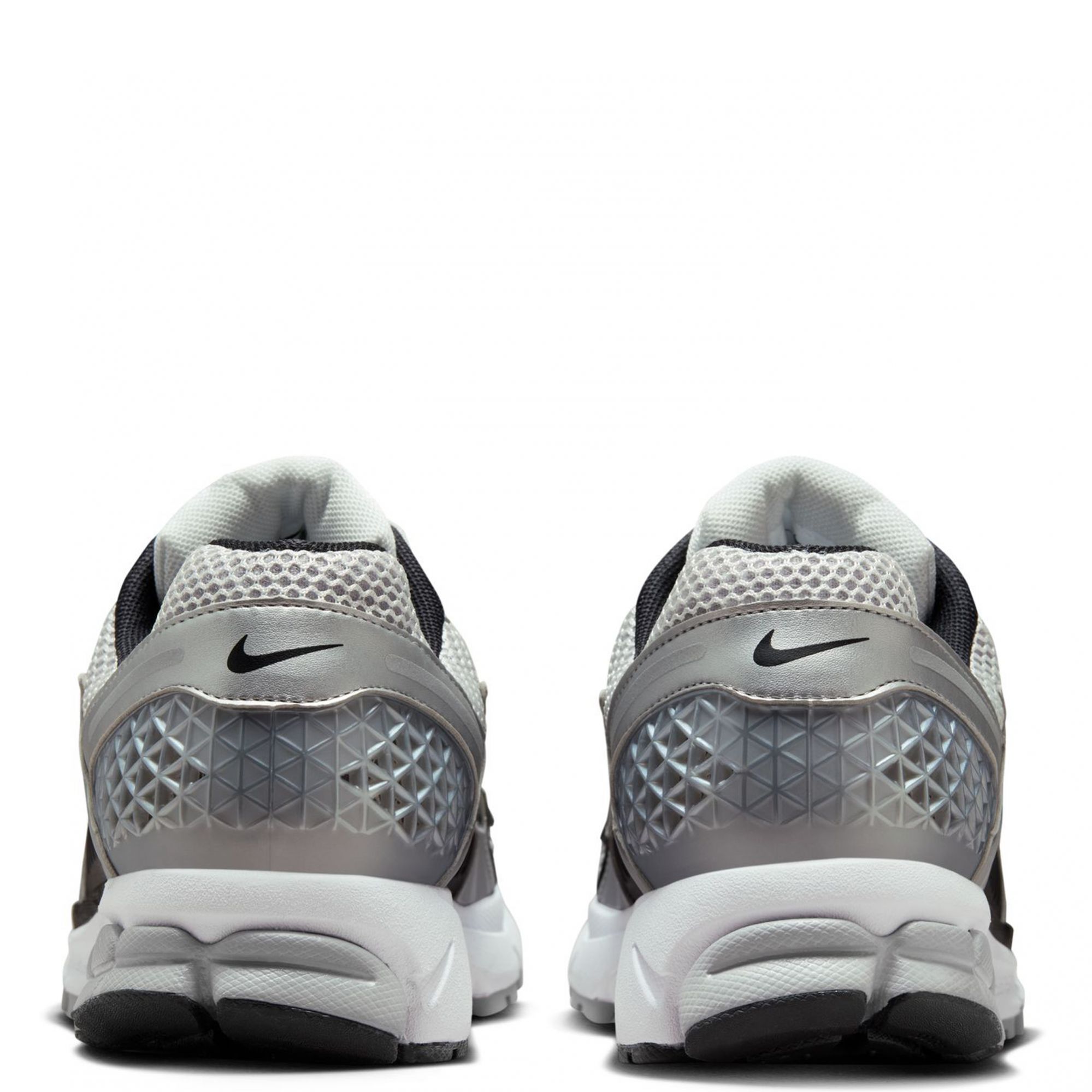 ◆NIKE◆ZOOM VOMERO 5 韓国発 FJ4151-004 送料税込 24~31cm NIKE Zoom Vomero 5 FJ4151 004 - Shiekh