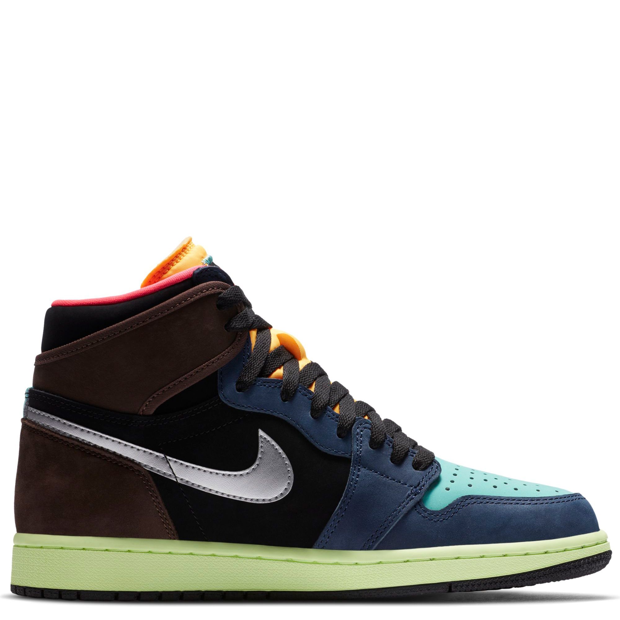 LIKE NEW Nike Air Jordan 1 Retro High OG 555088 201 Amazon.com | Jordan AIR Mens Air 1 Retro High OG 555088 201  main image 3