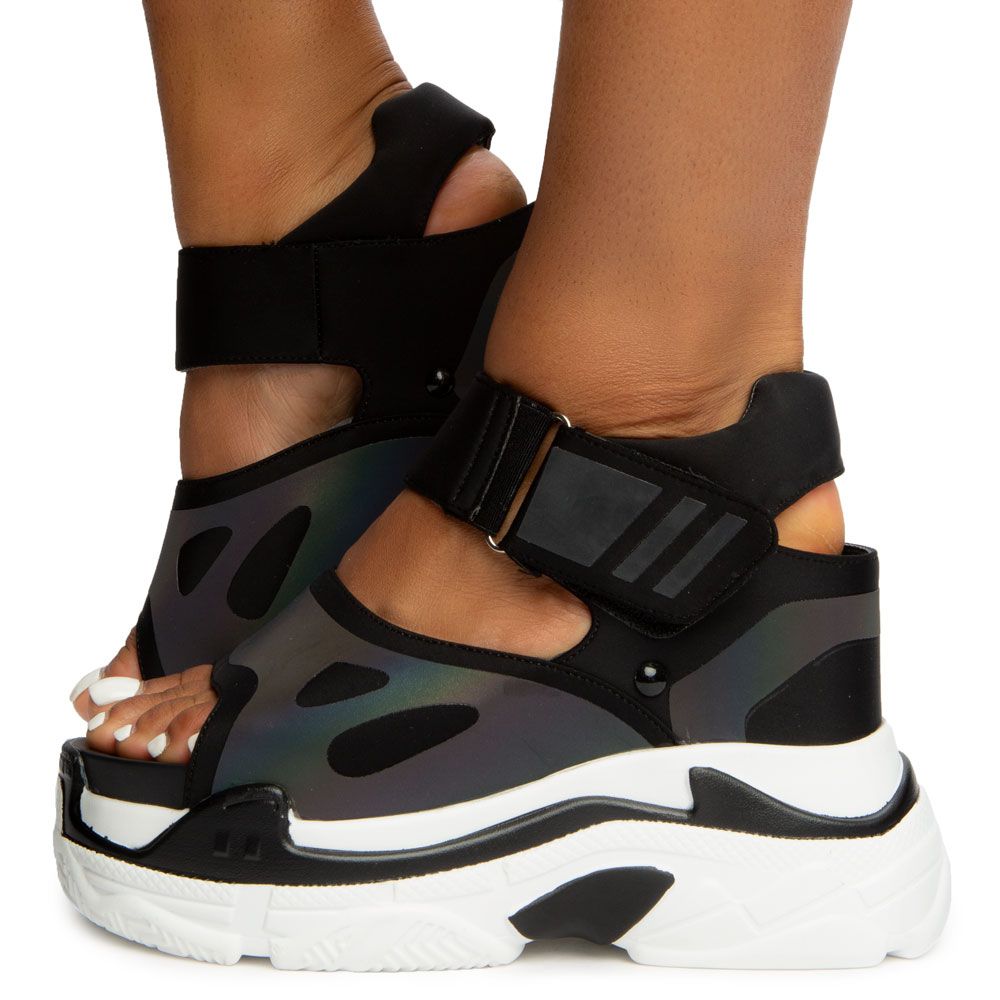 sandals that look like sneakers