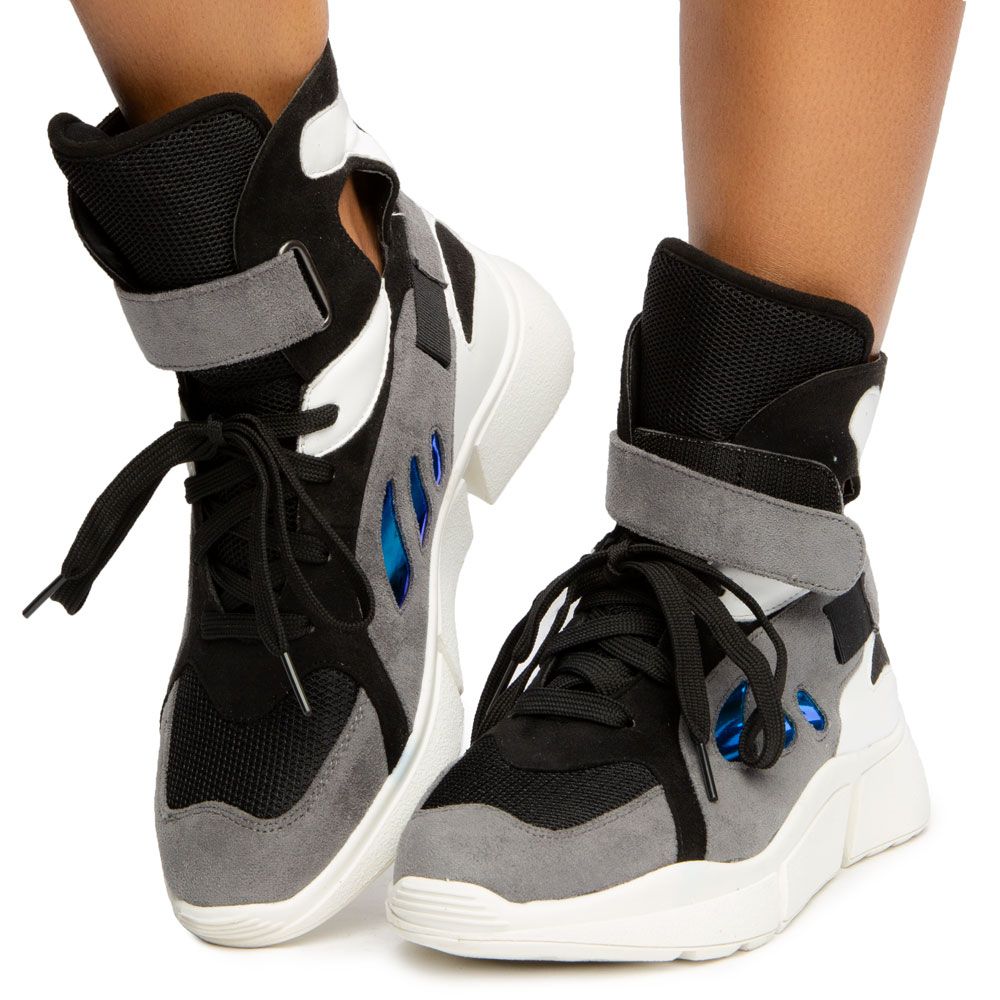 playground 13s size 7