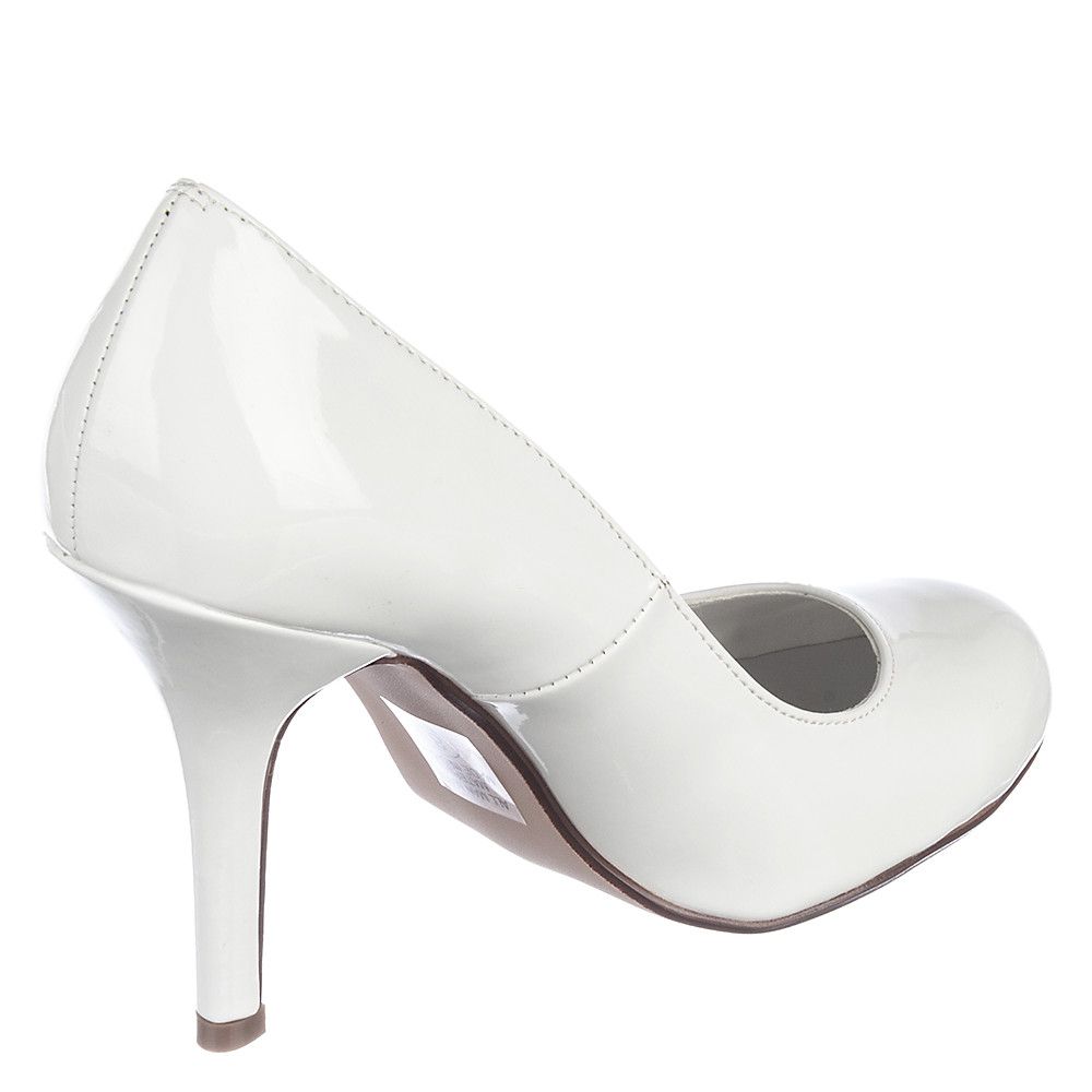 white low heel pumps