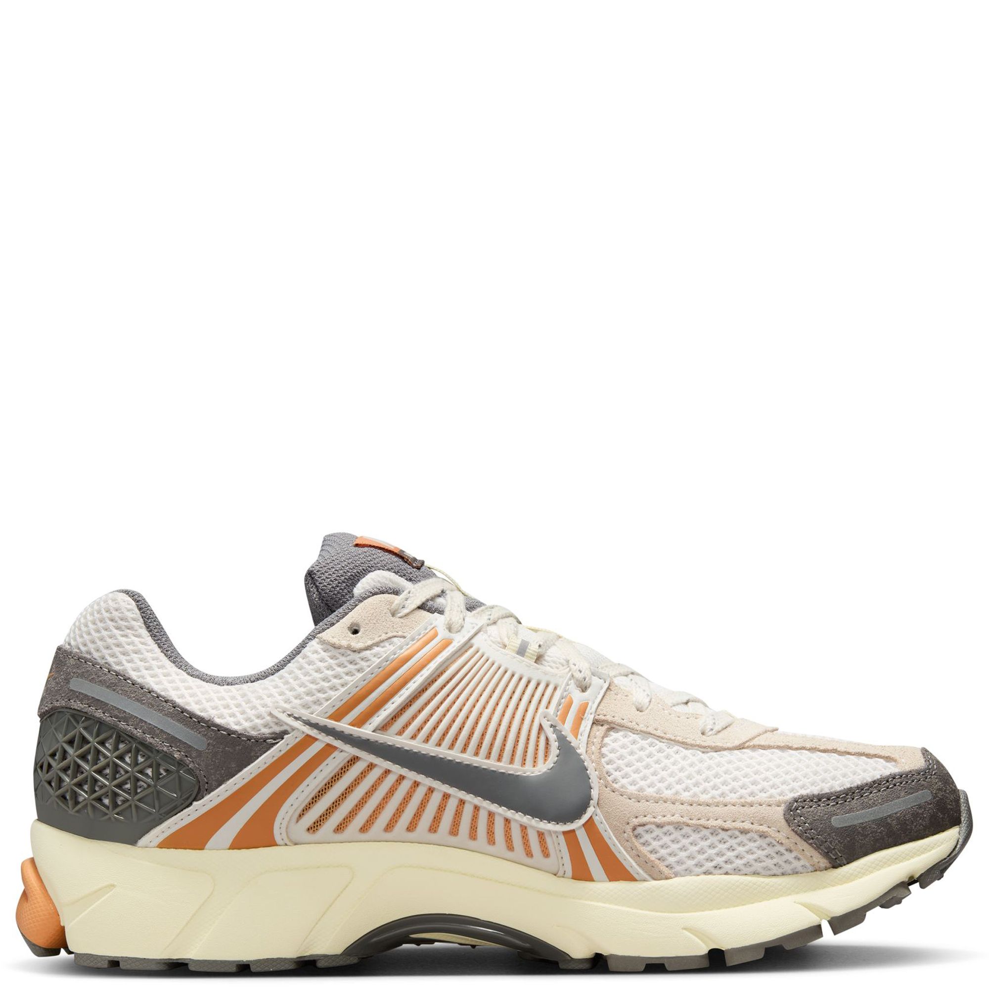 NIKE Vomero 5 IB7469 030 - Shiekh