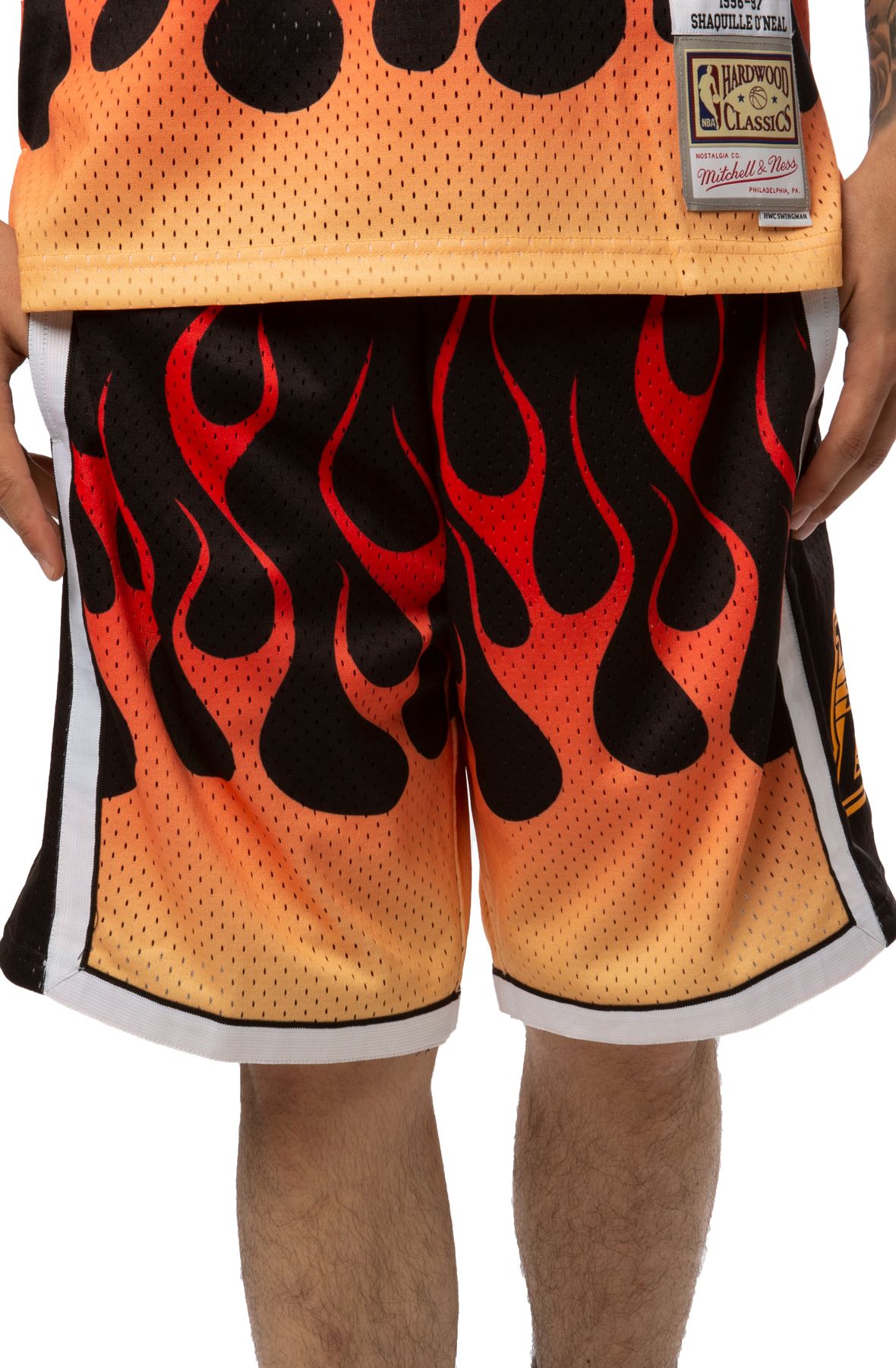 Los Angeles Lakers 2009 - 10 Mitchell & Ness White Swingman Shorts XL