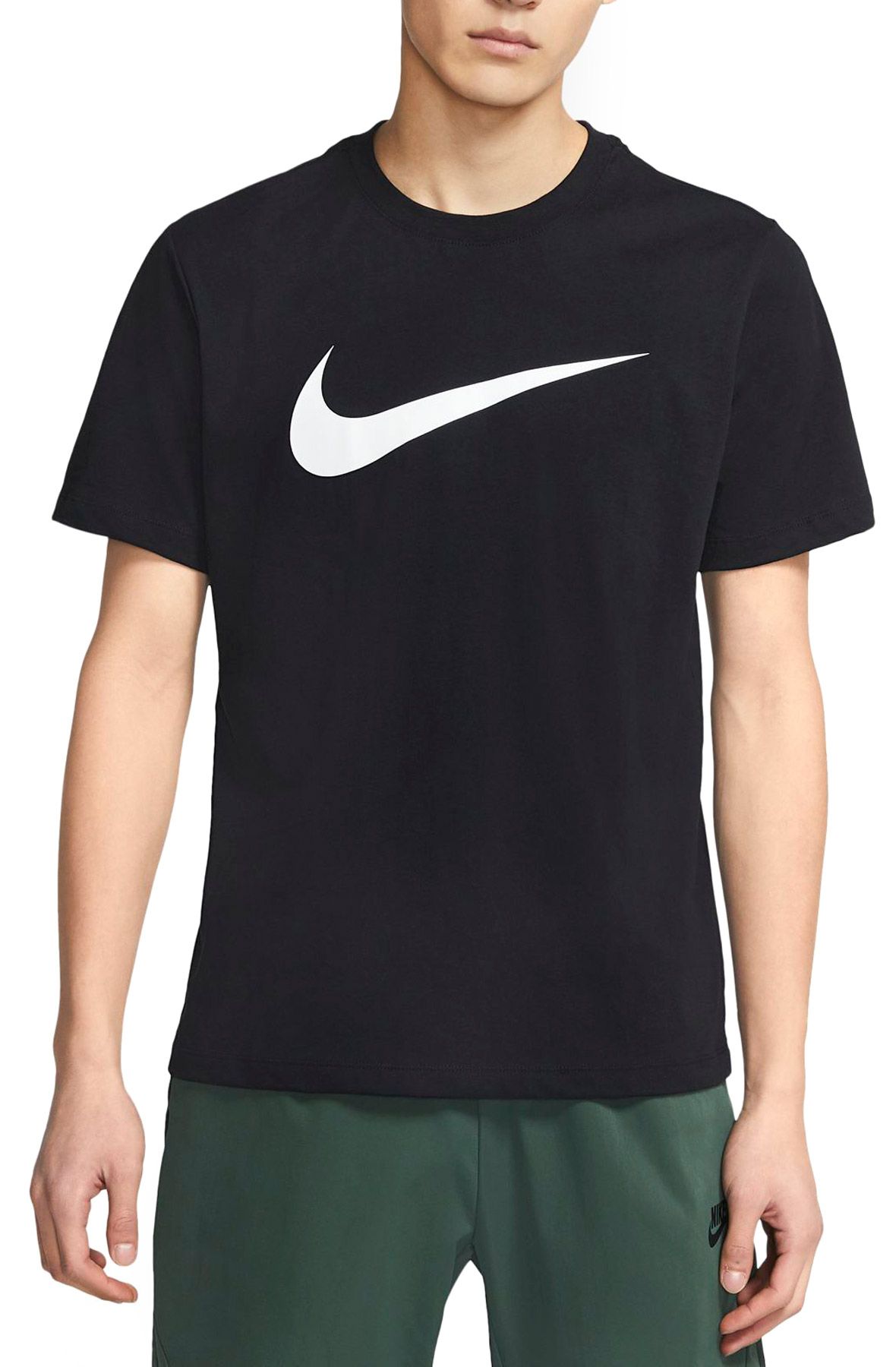 NIKE Sportswear Swoosh T-Shirt 010 - Shiekh