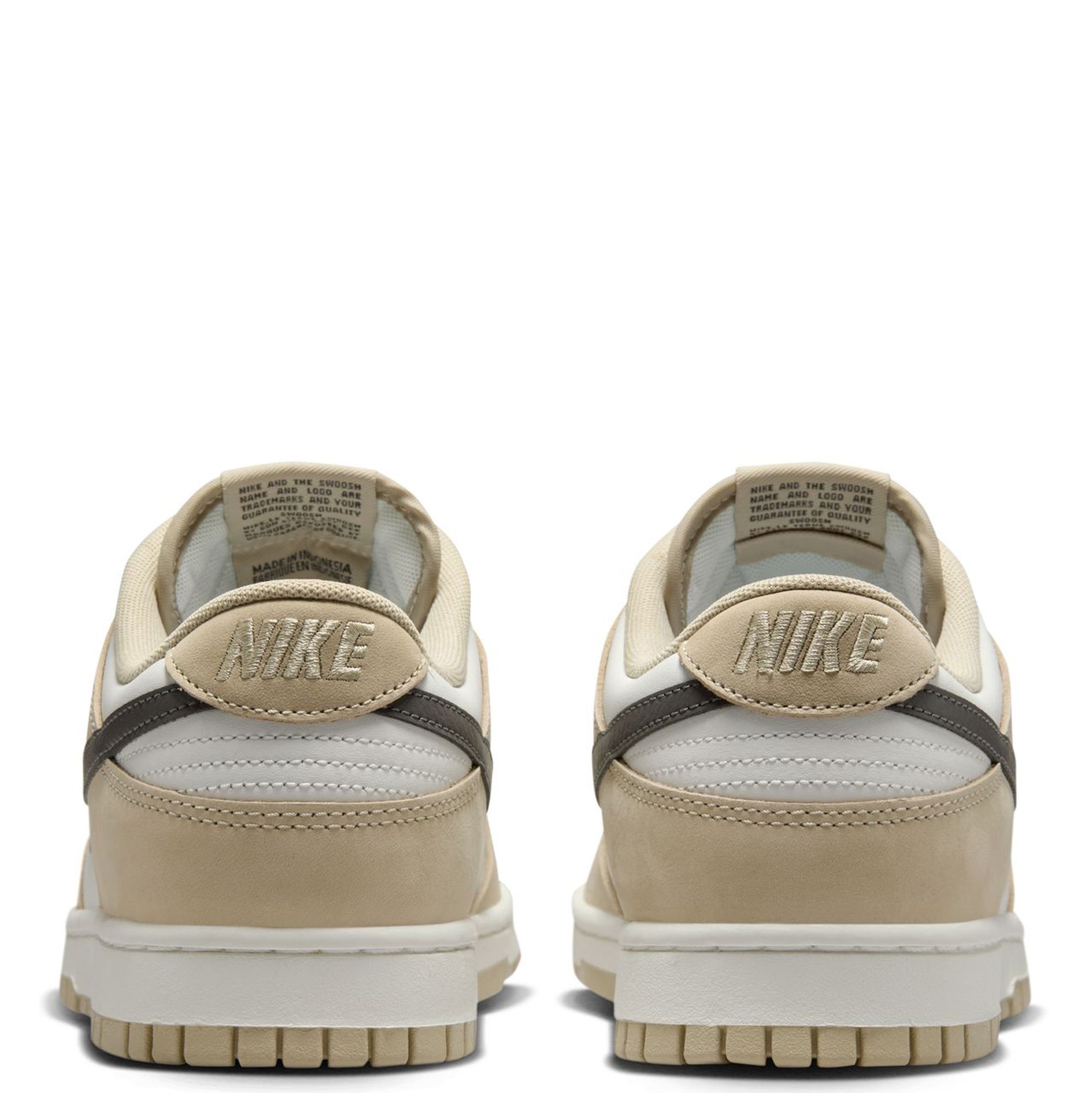 NIKE Dunk Low IB3079 200 - Shiekh