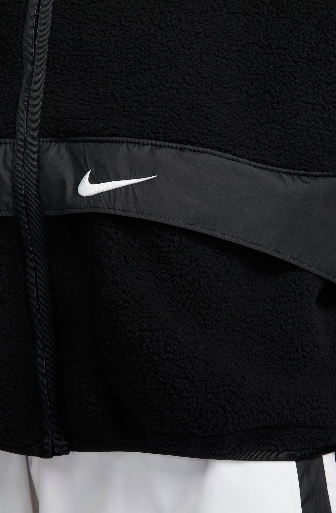 NIKE Sportswear Essential Jacket DO7760 010 - Shiekh