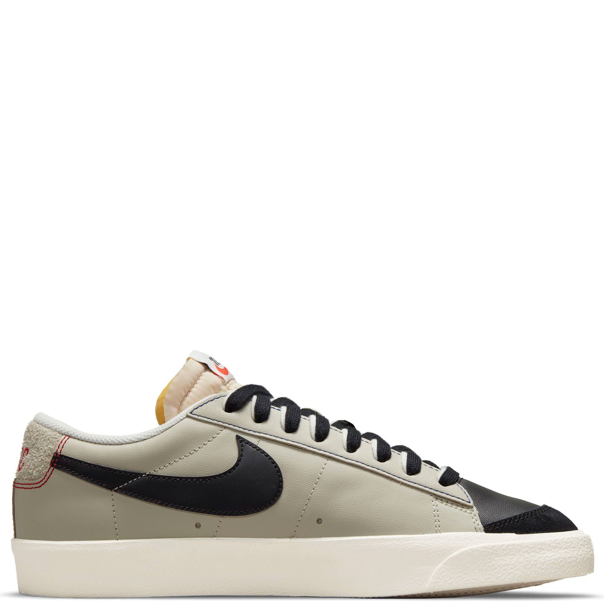 NIKE Blazer Low 