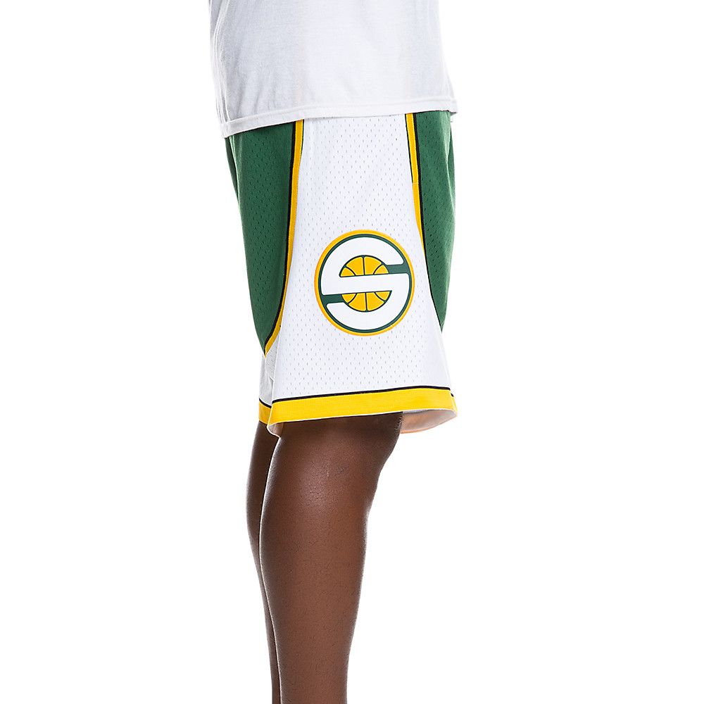 Mitchell & Ness seattle supersonics ショーツ Amazon.com: Mitchell & Ness NBA Swingman Road Shorts