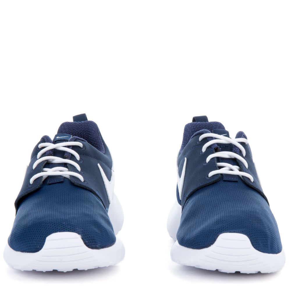 navy roshe one