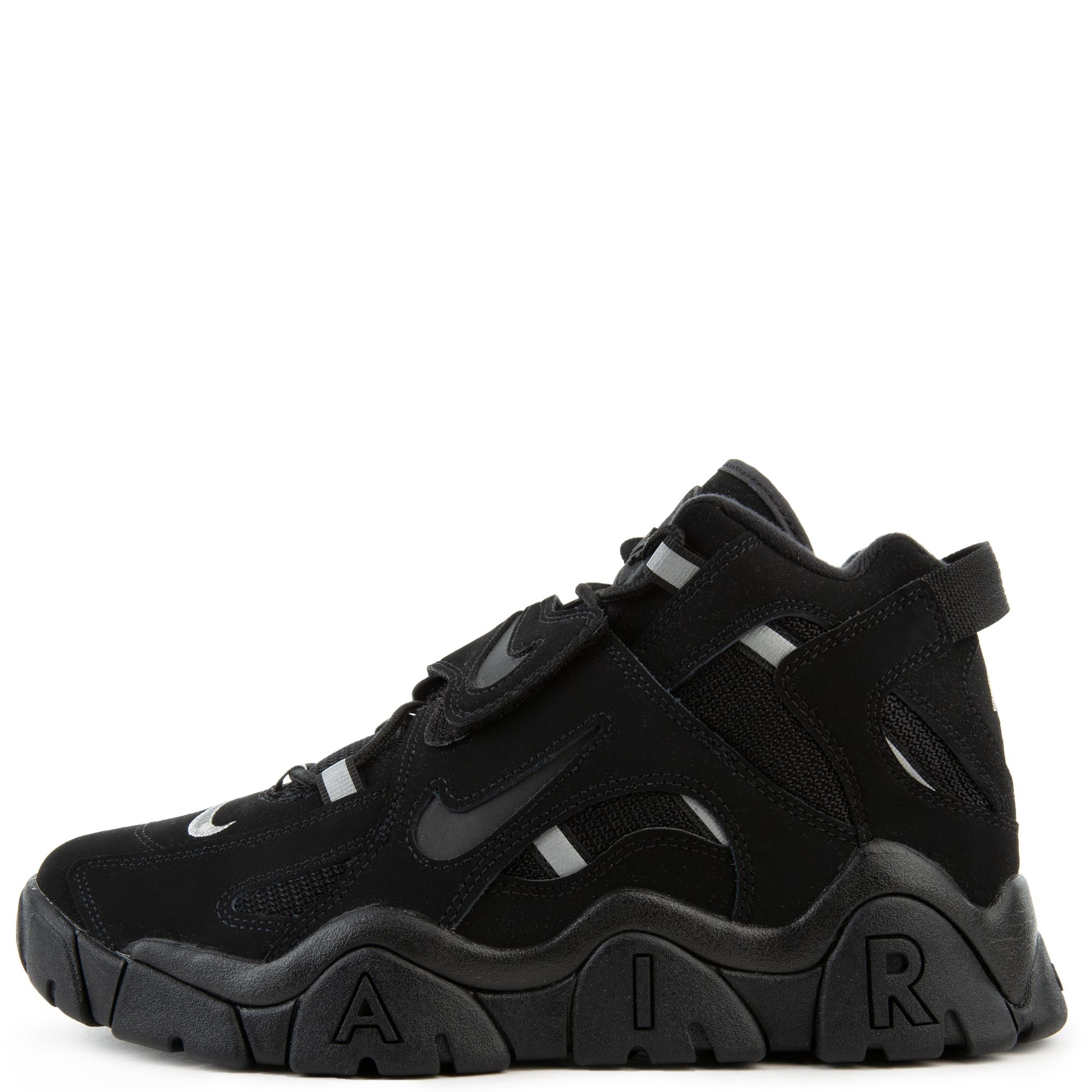 Nike Air Barrage Mid in Black for Men