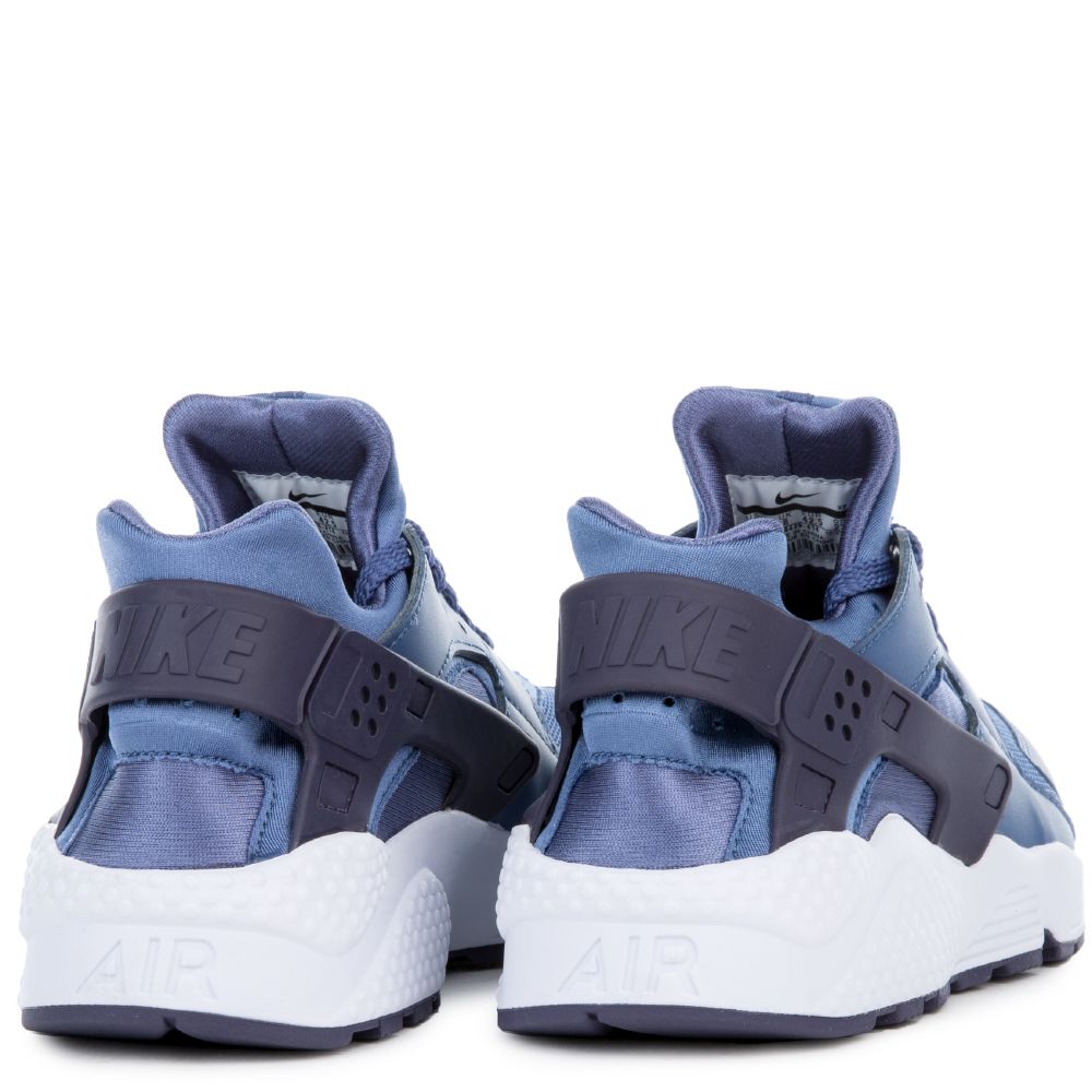 Nike huarache pale blue hotsell