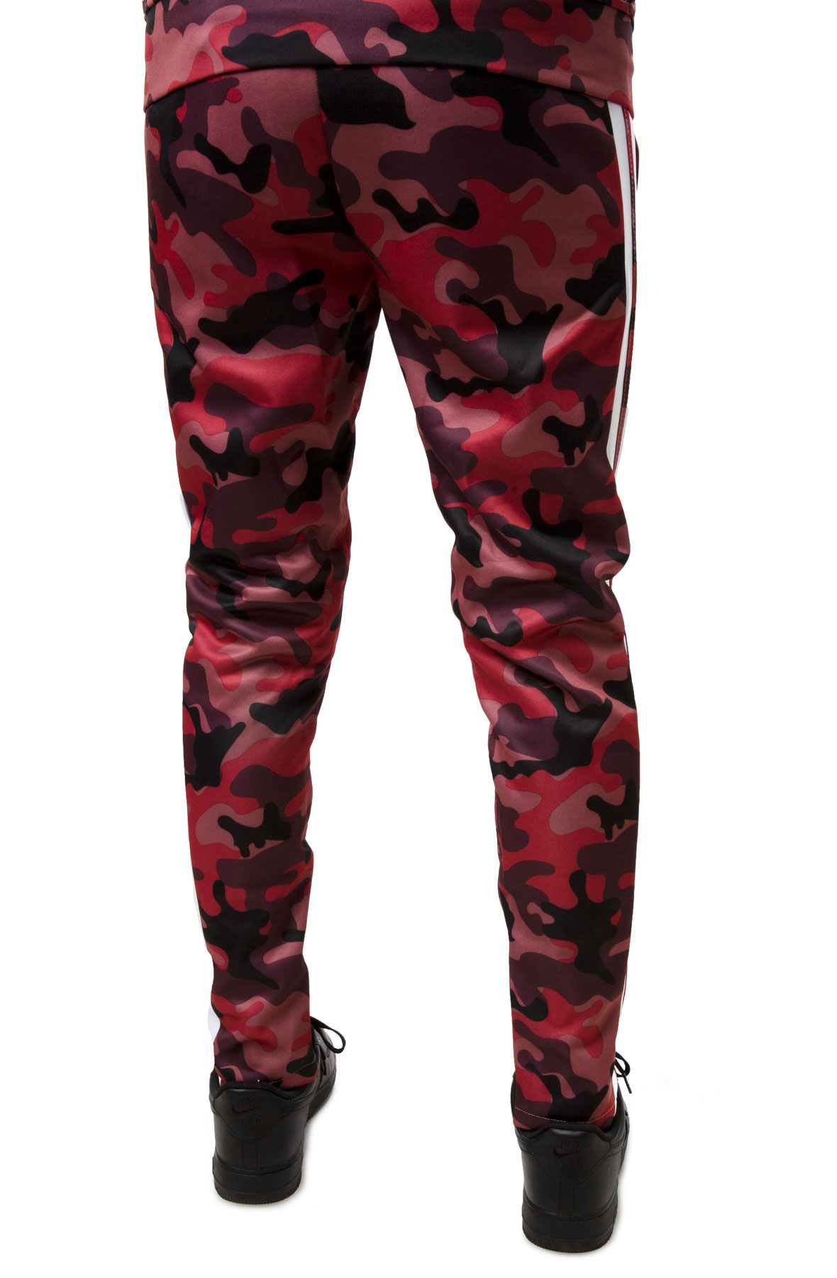 Camo joggers clearance with red stripe